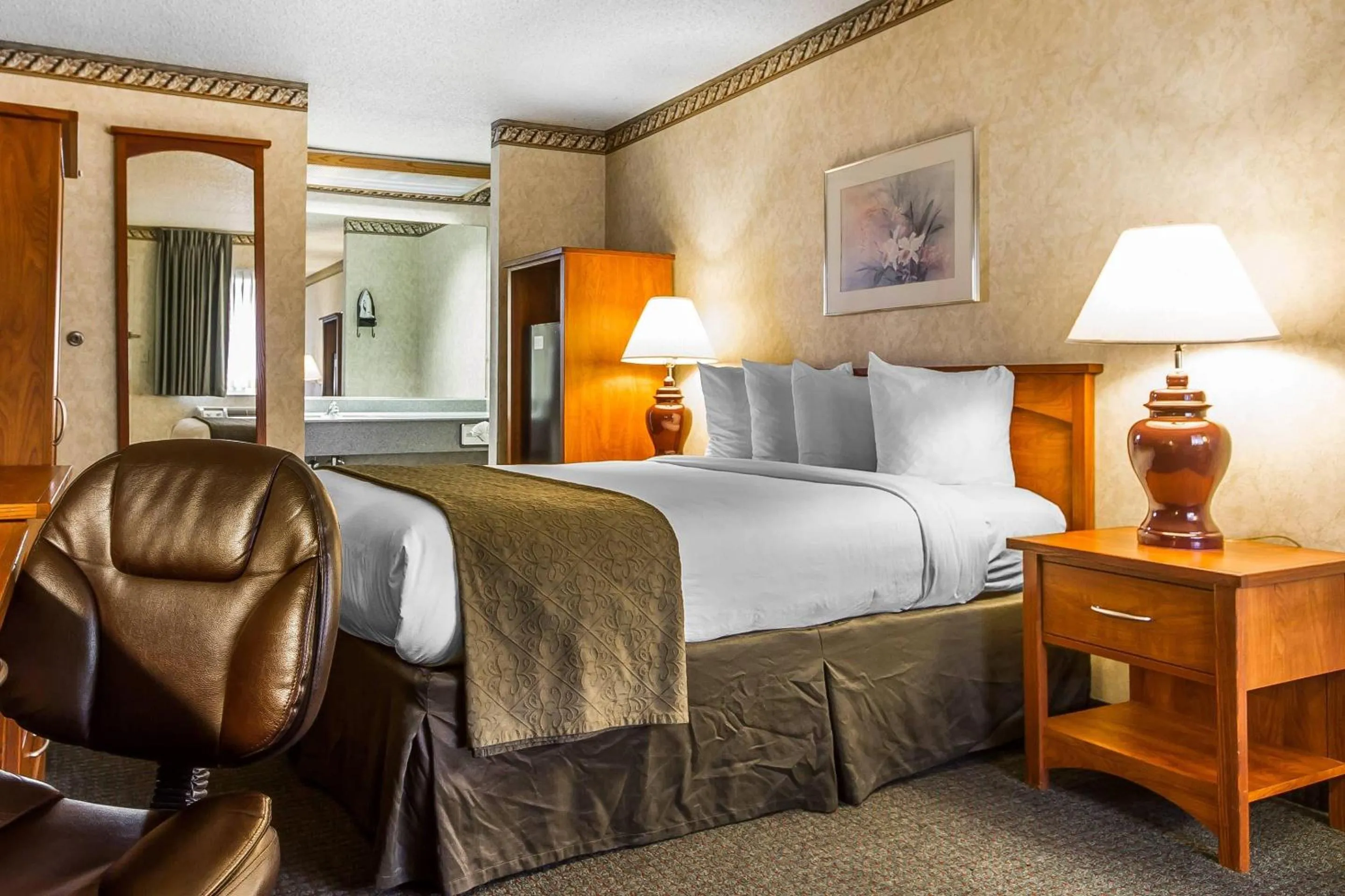 Bedroom, Bed in Quality Inn & Suites Silicon Valley