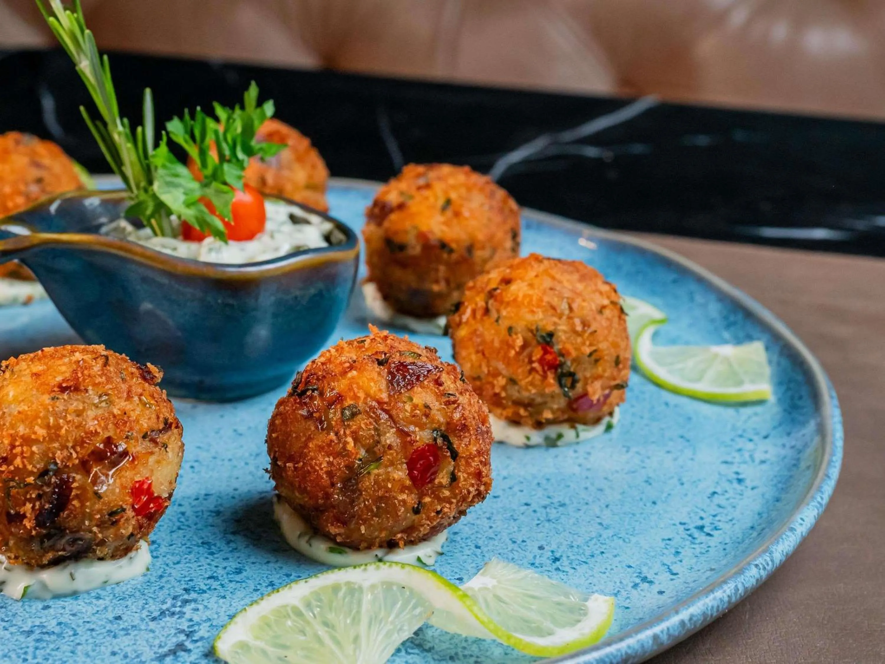 Restaurant/places to eat in Mercure Belem Boulevard