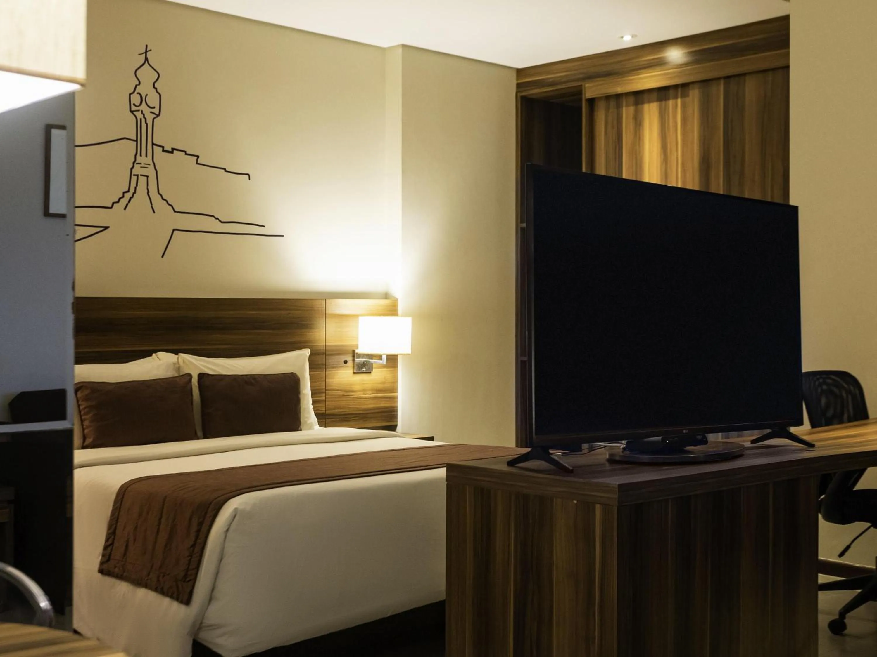 Bedroom, Bed in Mercure Belem Boulevard