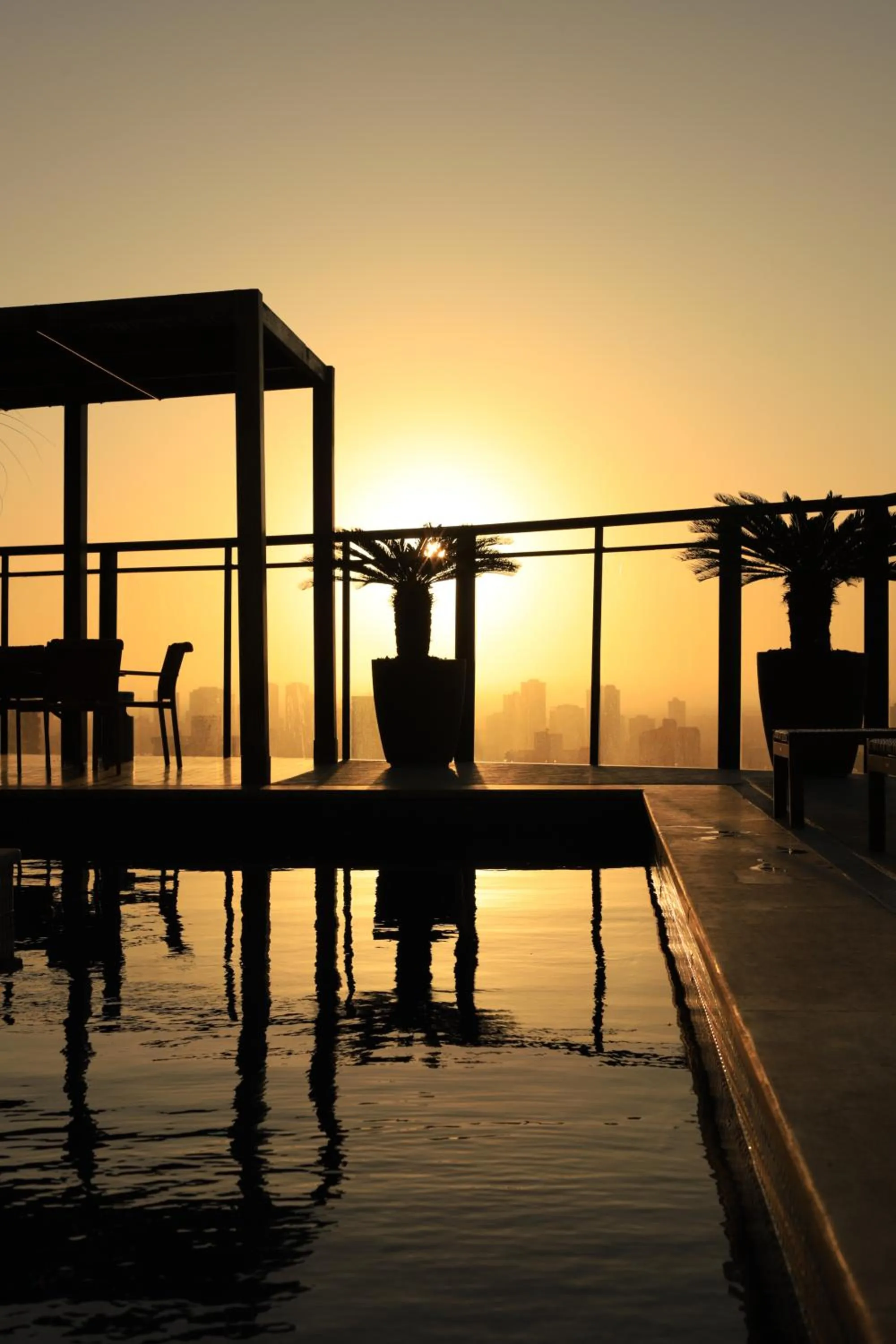 Swimming pool in Mercure Belem Boulevard