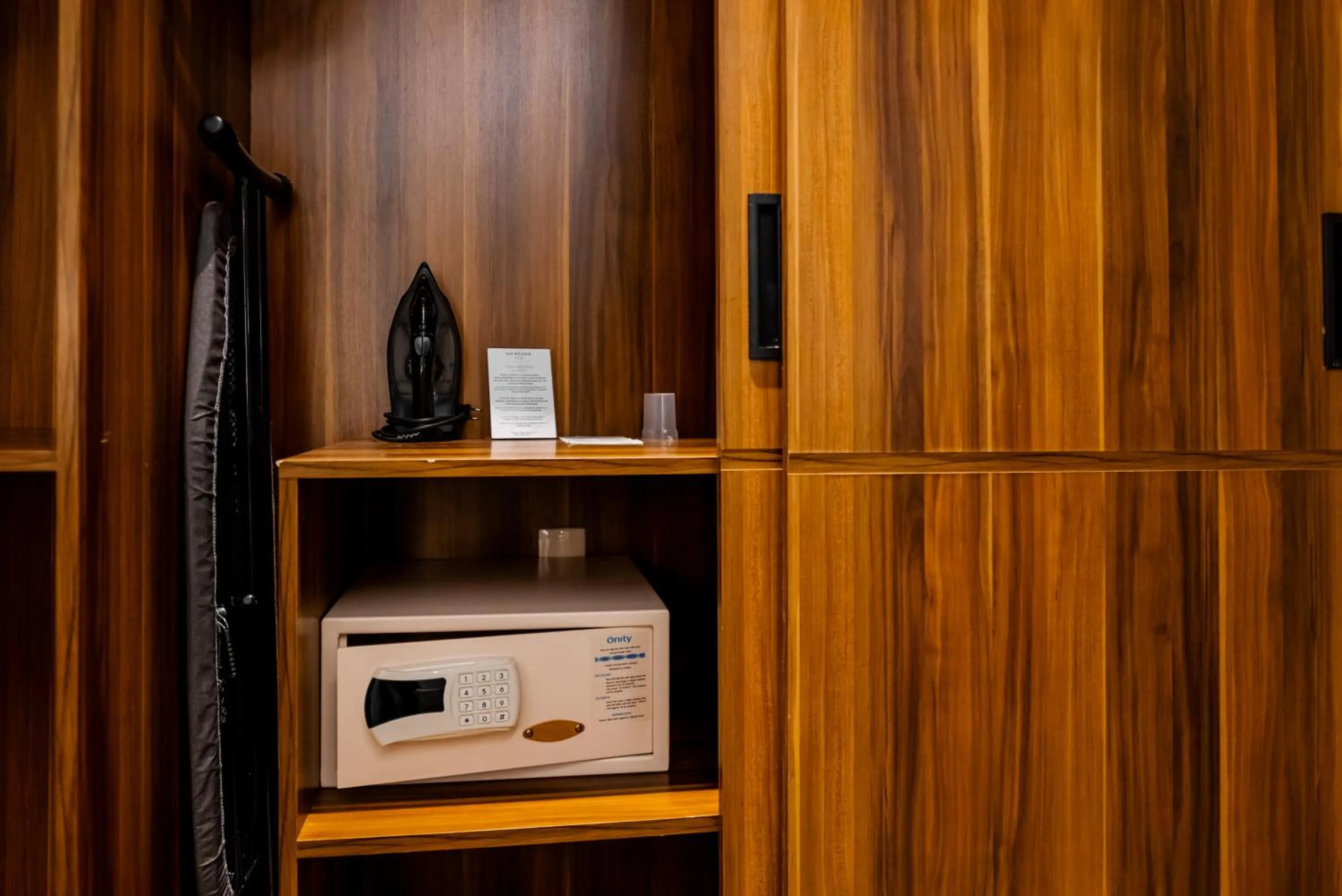 safe in Mercure Belem Boulevard