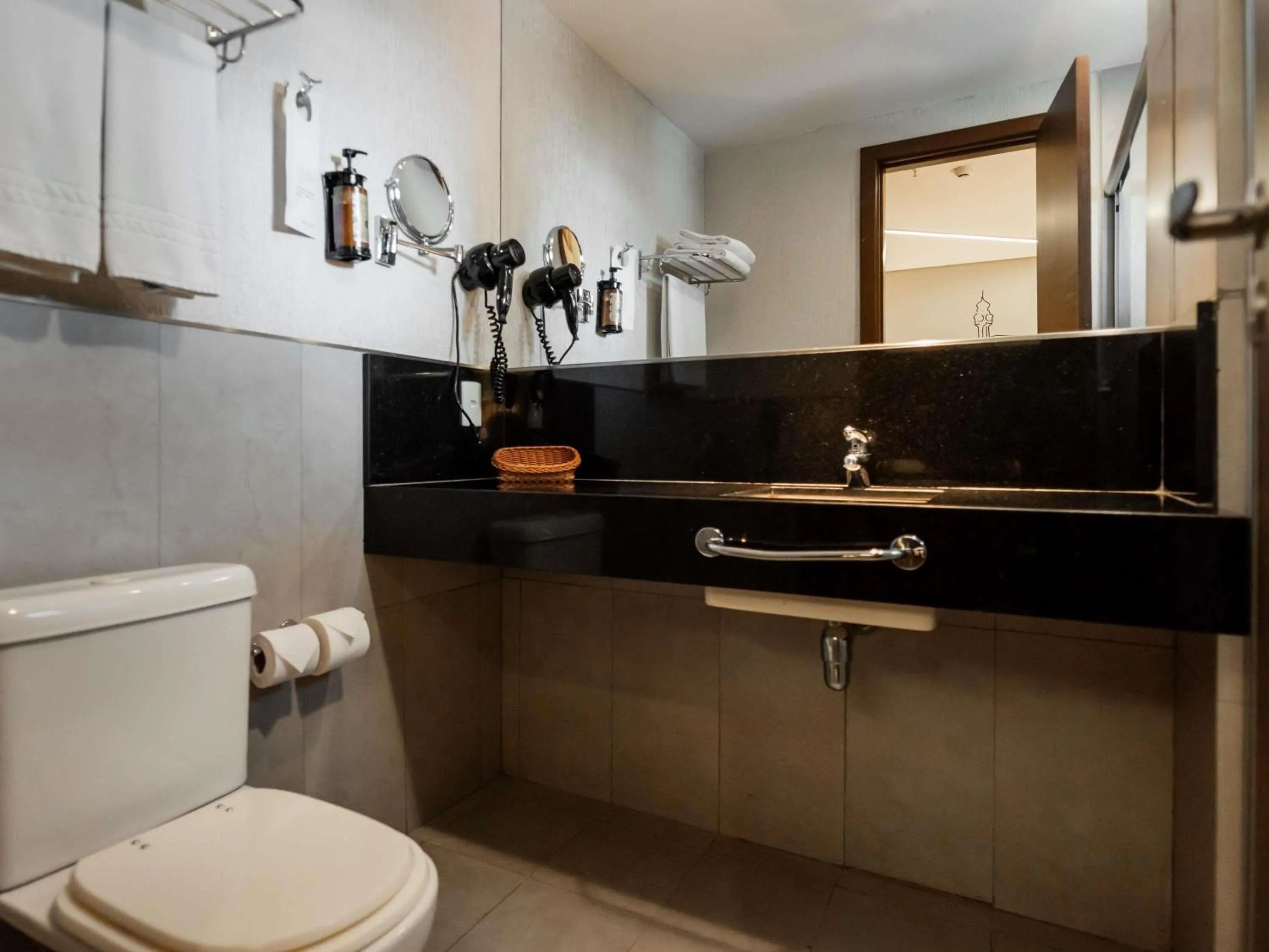 Bedroom in Mercure Belem Boulevard