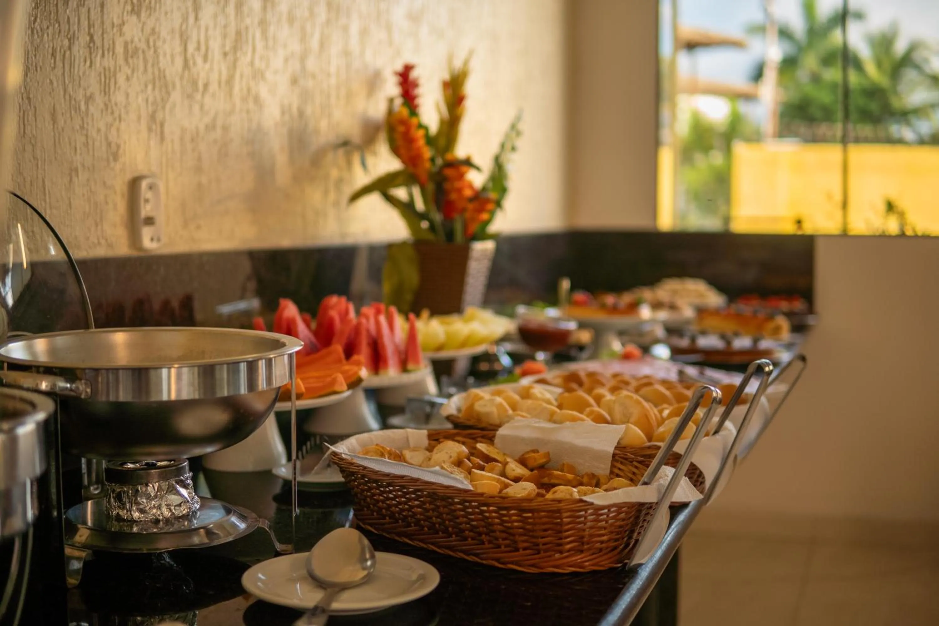 Restaurant/places to eat in Andimar Hotel