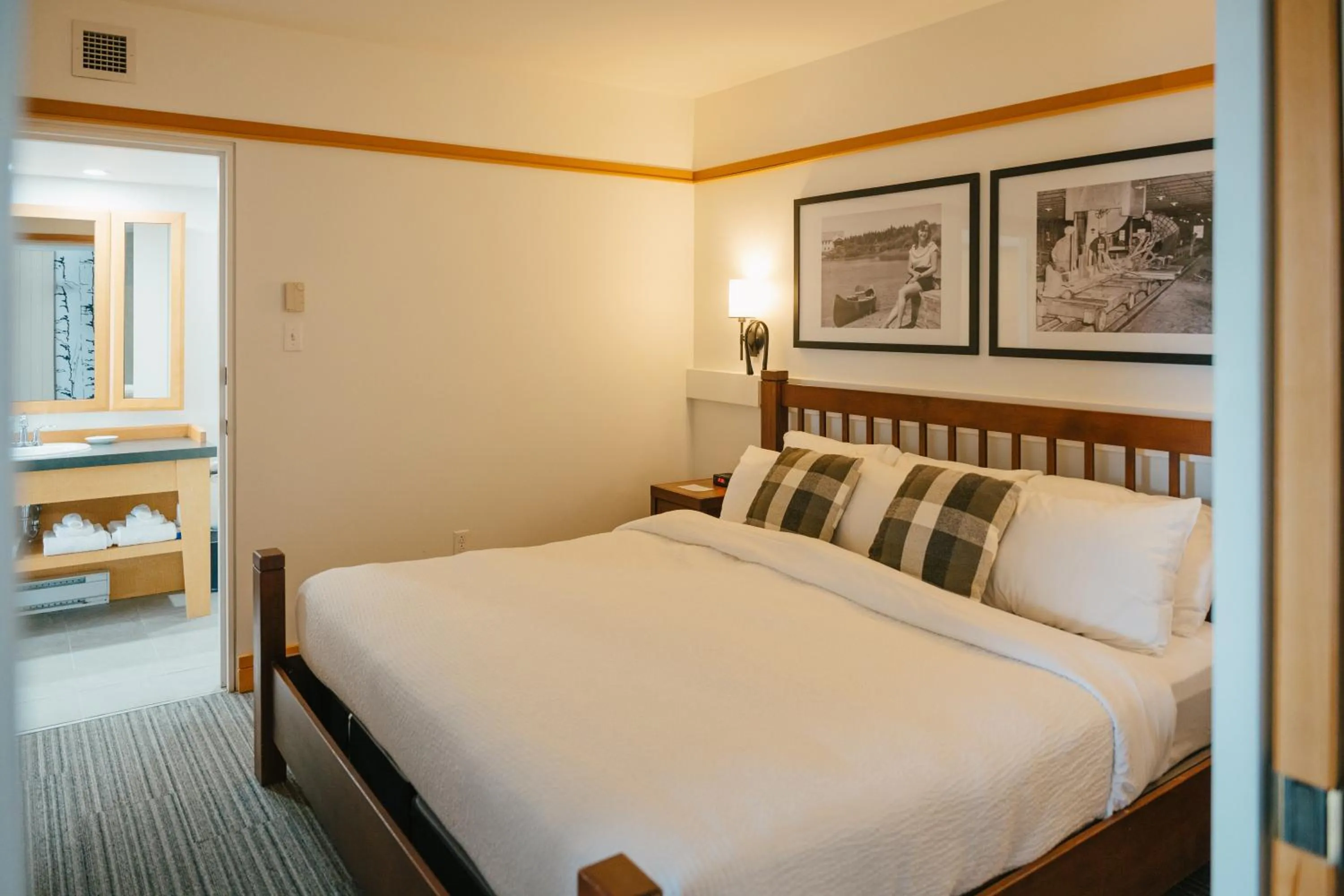 Bedroom, Bed in Station Touristique Duchesnay - Sepaq