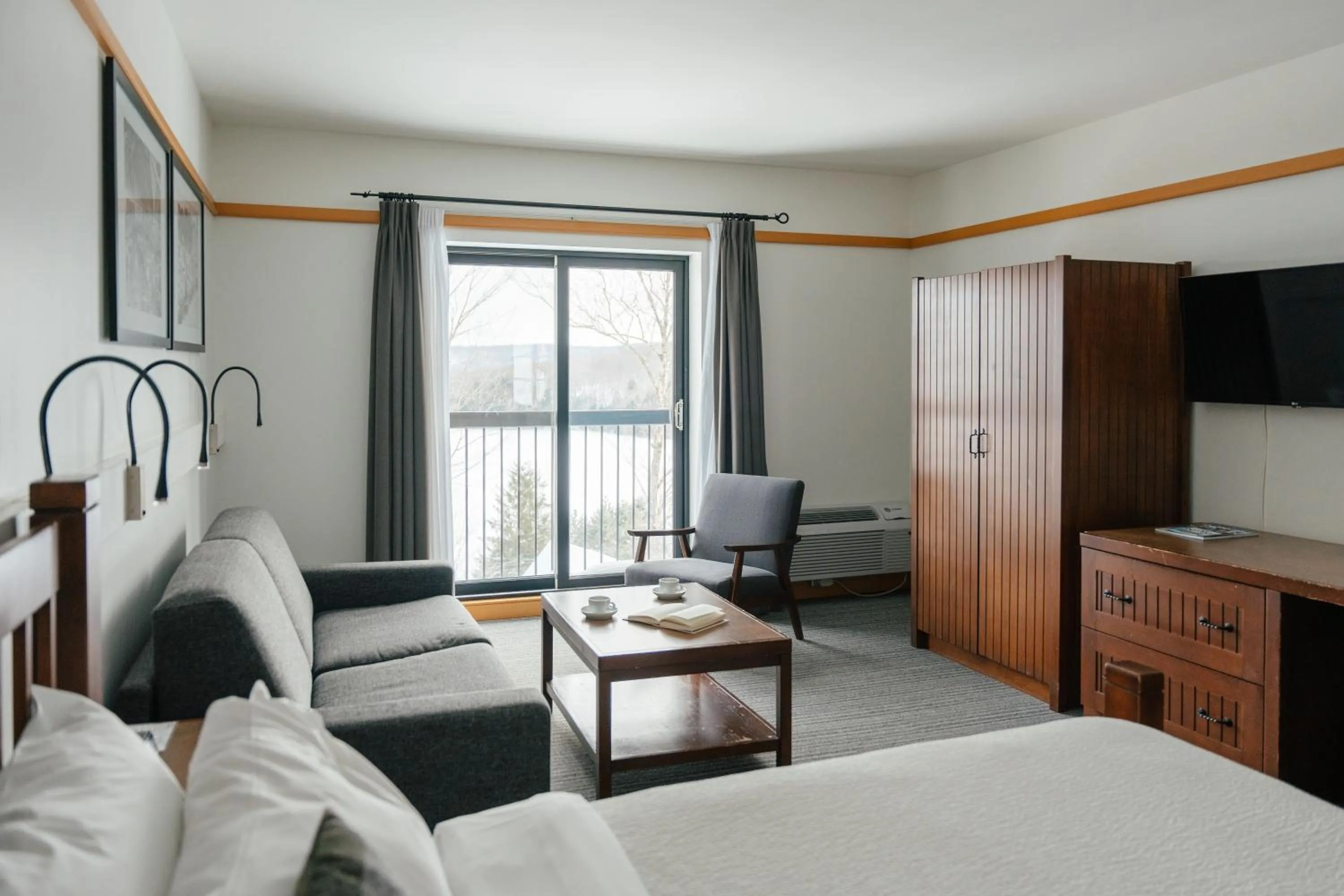 furniture, Bed in Station Touristique Duchesnay - Sepaq