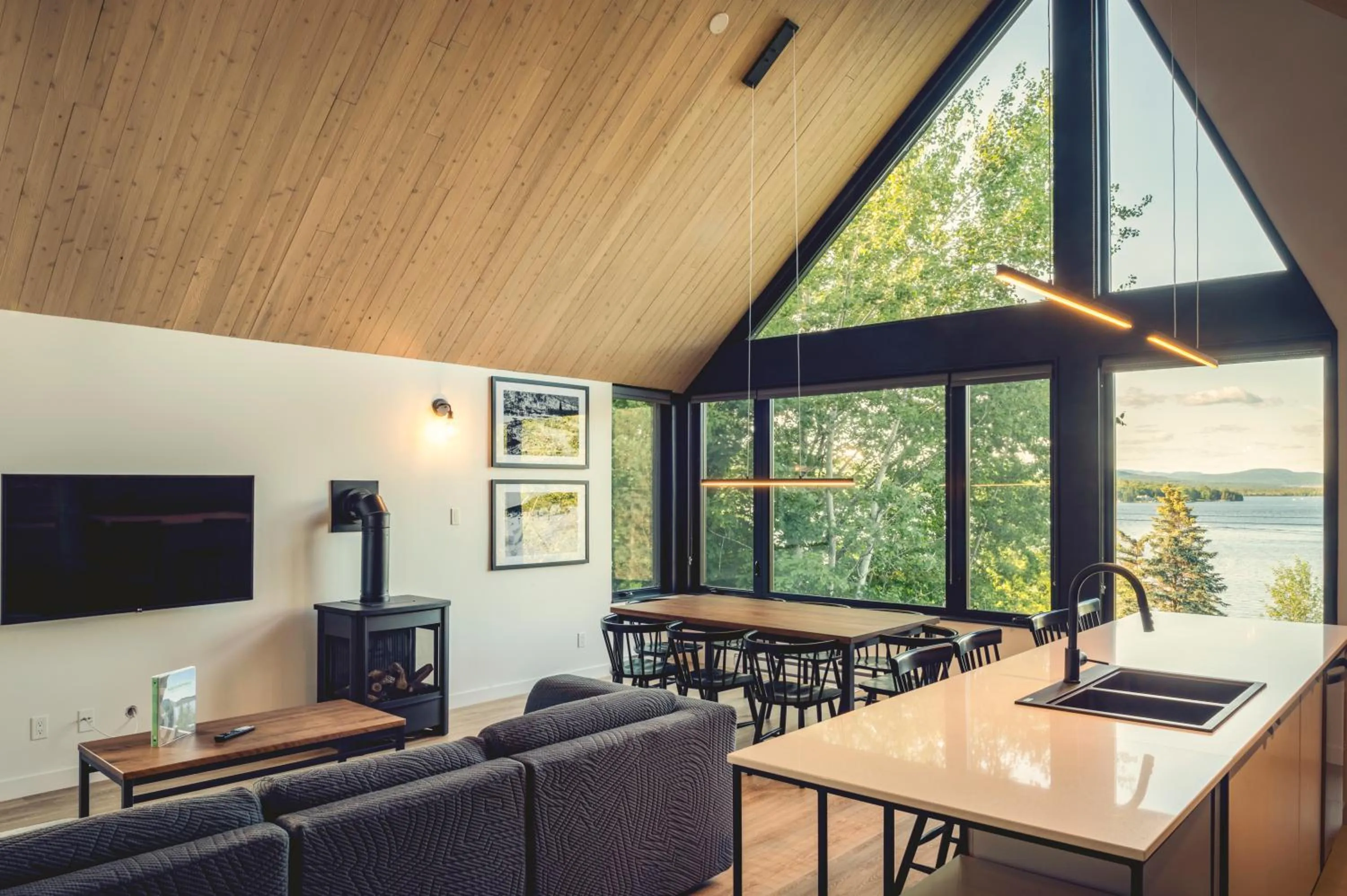 Living room in Station Touristique Duchesnay - Sepaq
