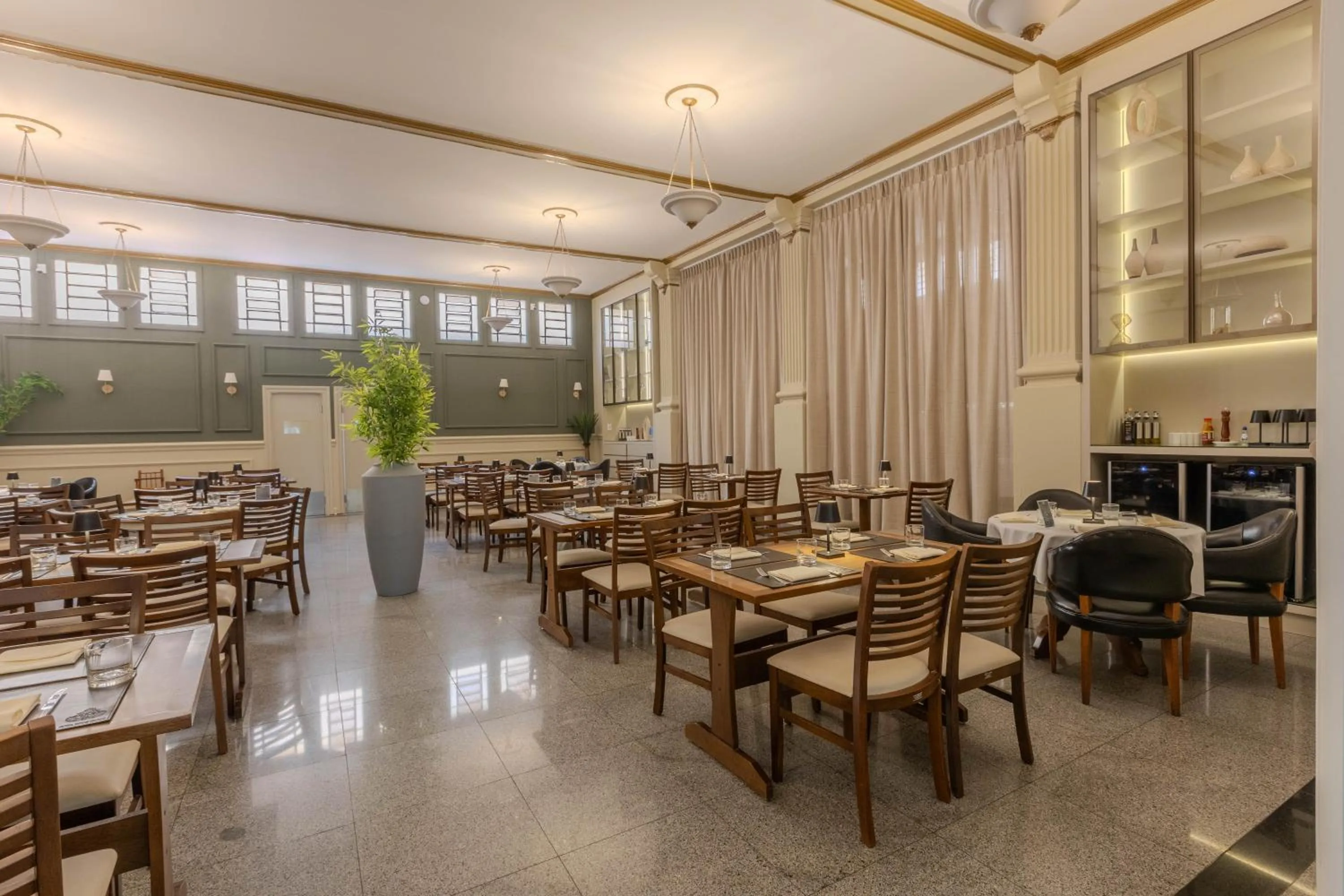 Restaurant/places to eat in Hotel Minas Gerais