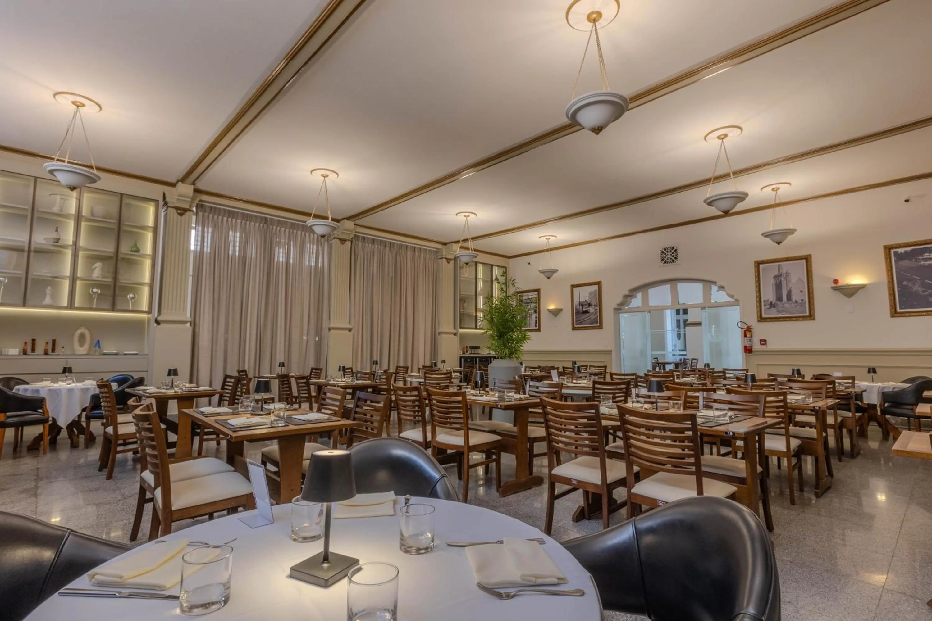 Restaurant/places to eat in Hotel Minas Gerais