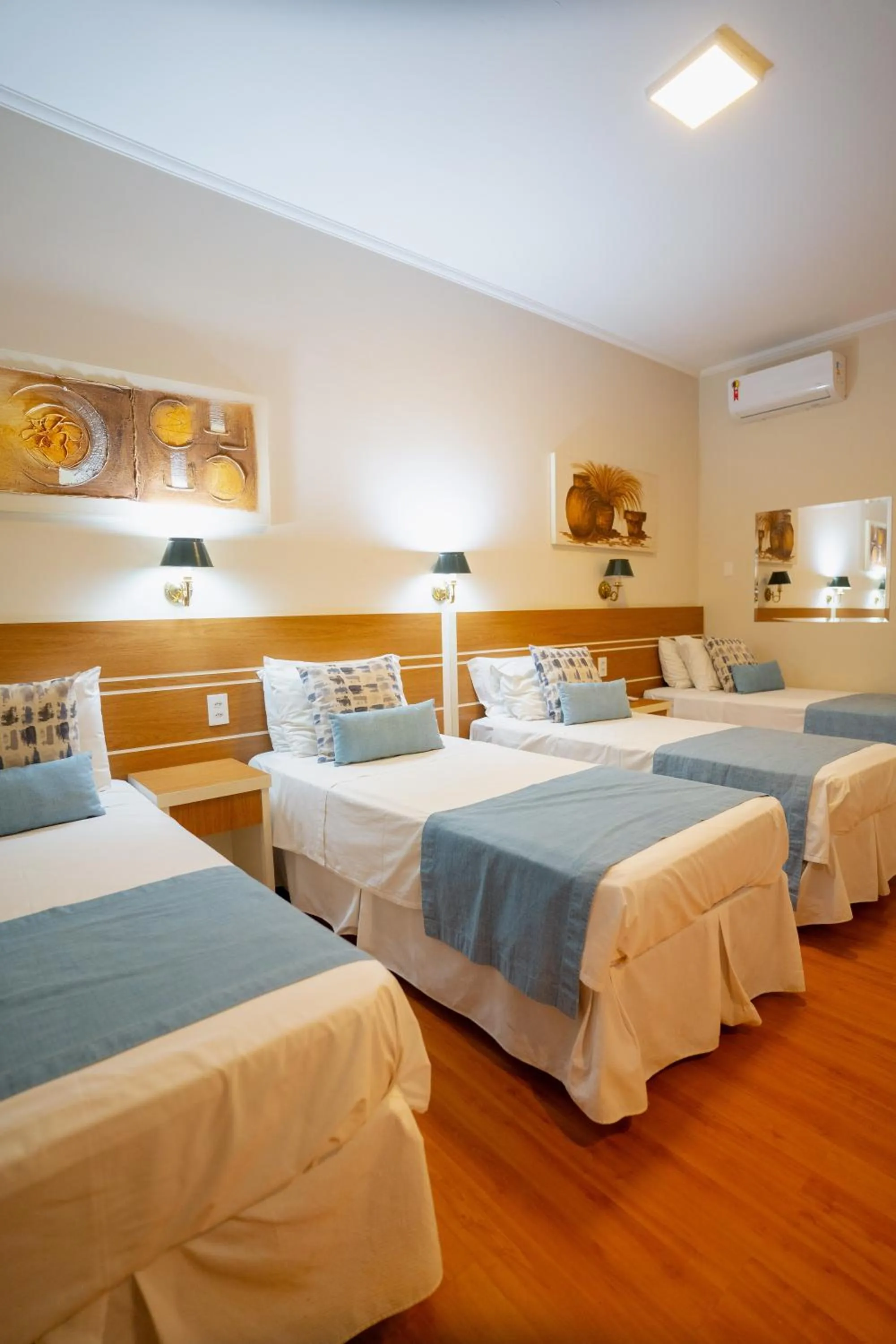 Property building, Bed in Hotel Minas Gerais