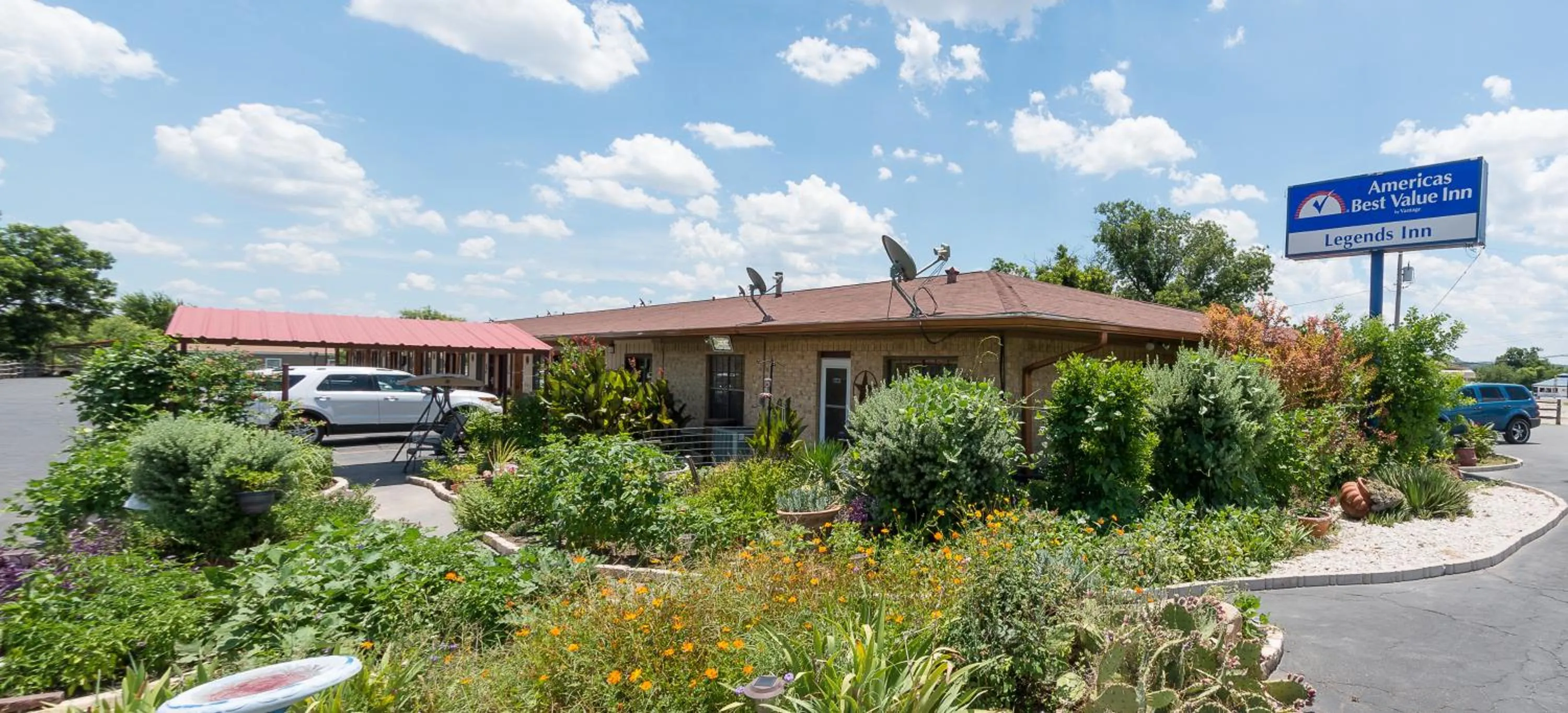 Natural landscape in Americas Best Value Inn - Legend's Inn