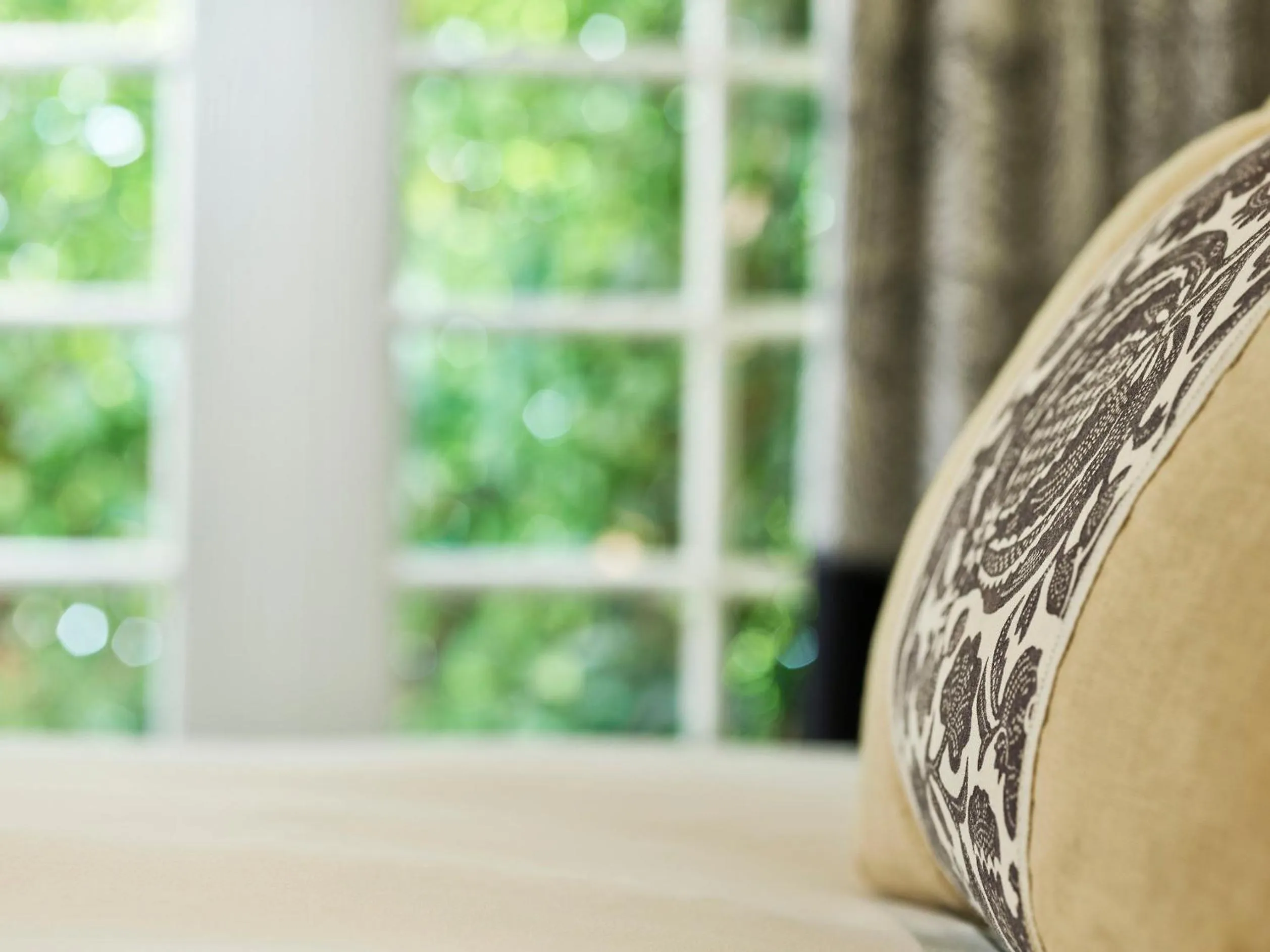 Decorative detail, Bed in Hotel Bel-Air - Dorchester Collection