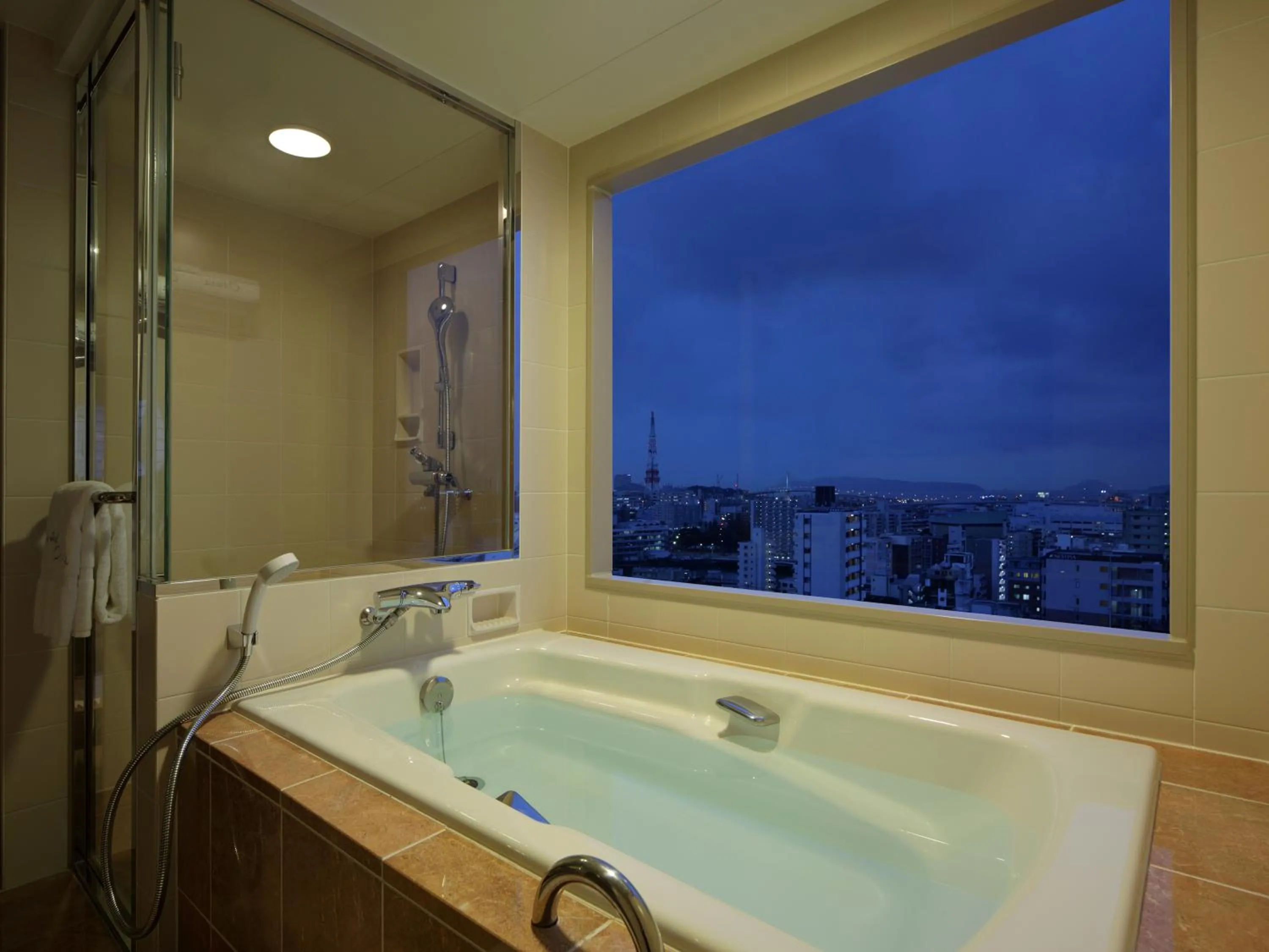 Bathroom in Hotel Okura Fukuoka