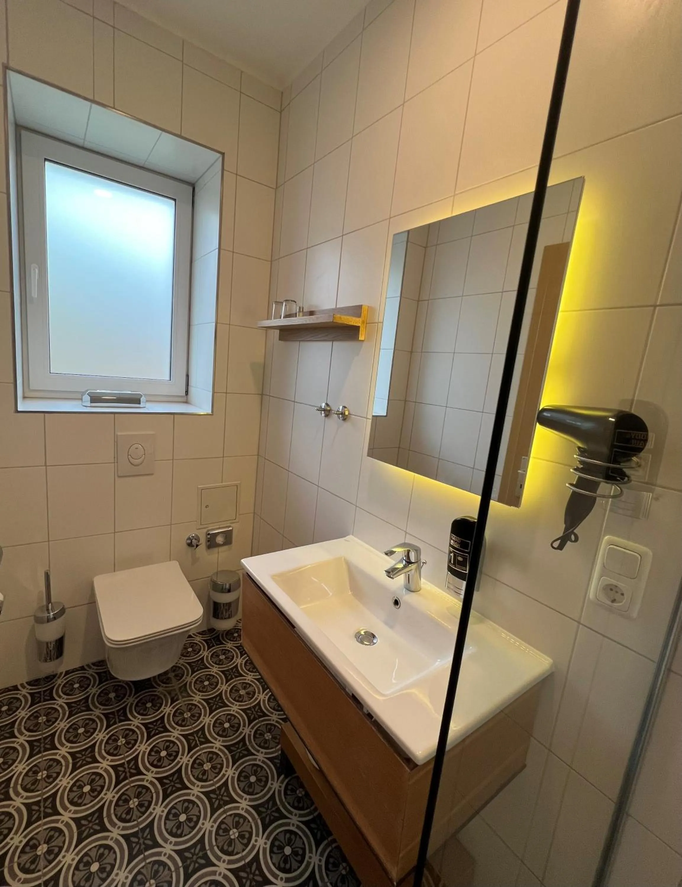 Shower in Hotel Altes Fährhaus