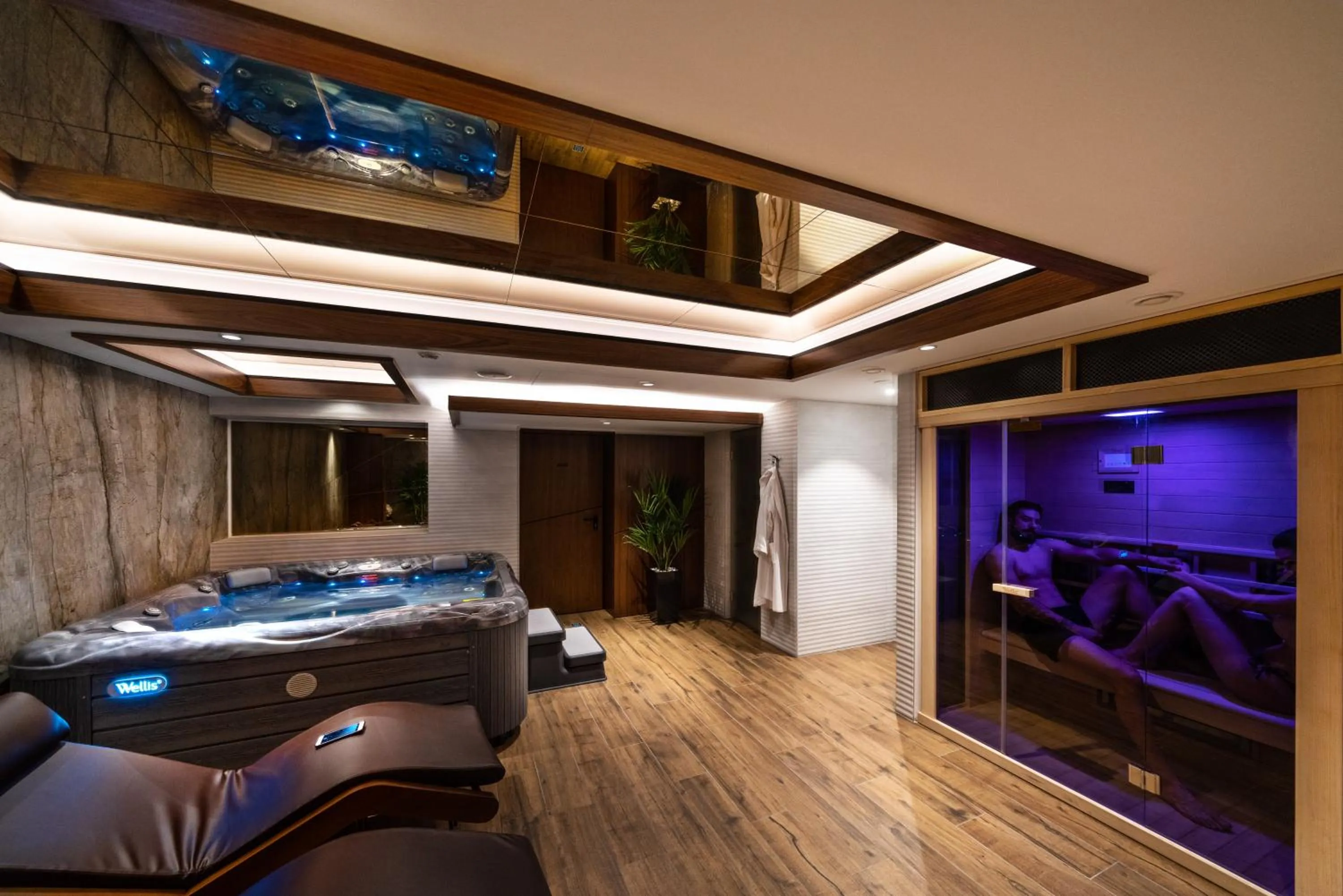 Spa and wellness centre/facilities in Sky Hotel