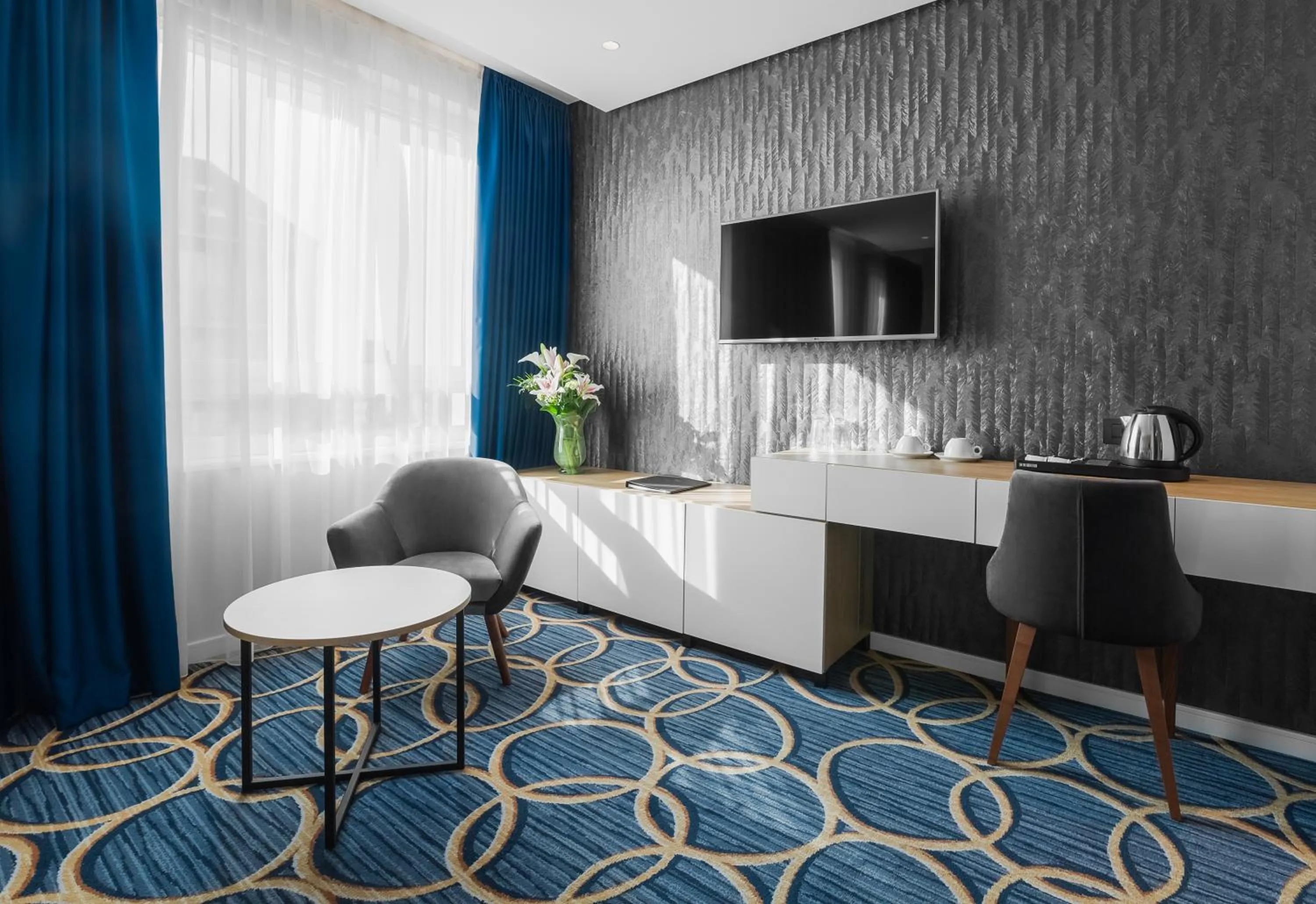 Coffee/tea facilities in Sky Hotel