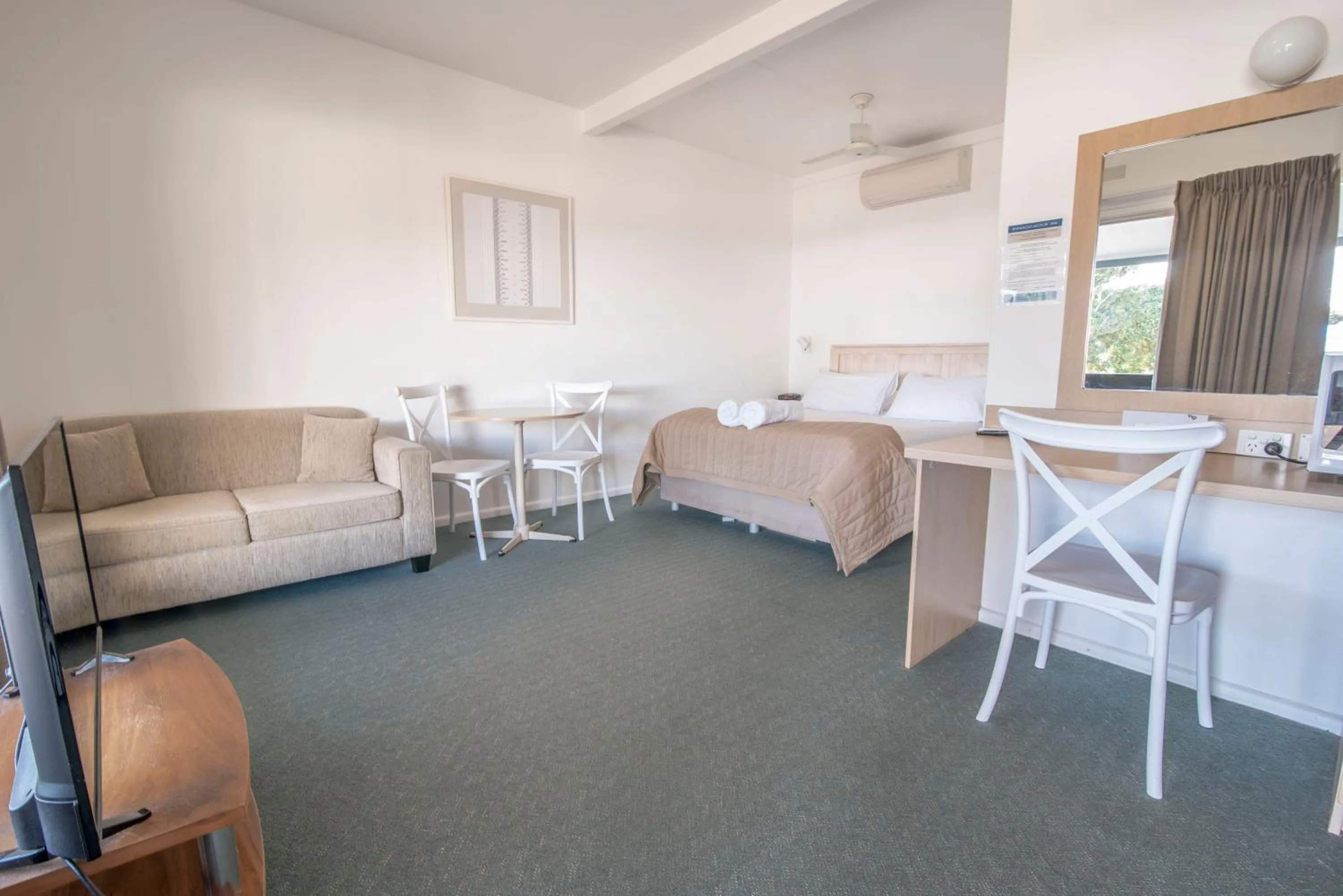 Bed in Bermagui Motor Inn