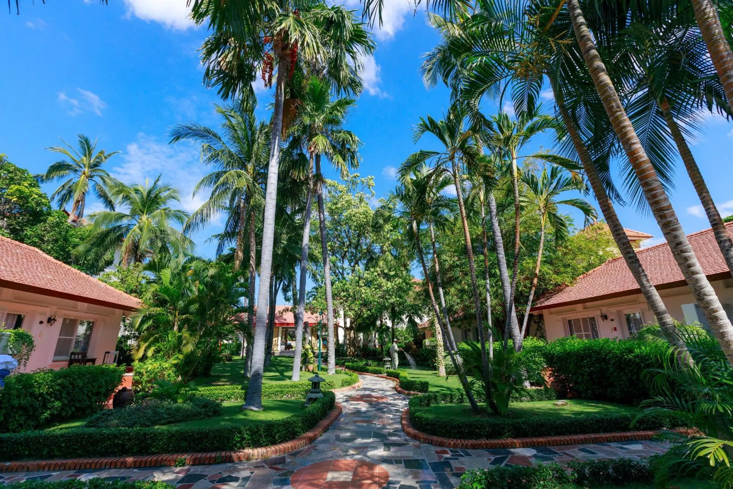 Le Aqua Resort & Spa Phan Thiet - Swiss Village Resort & Spa