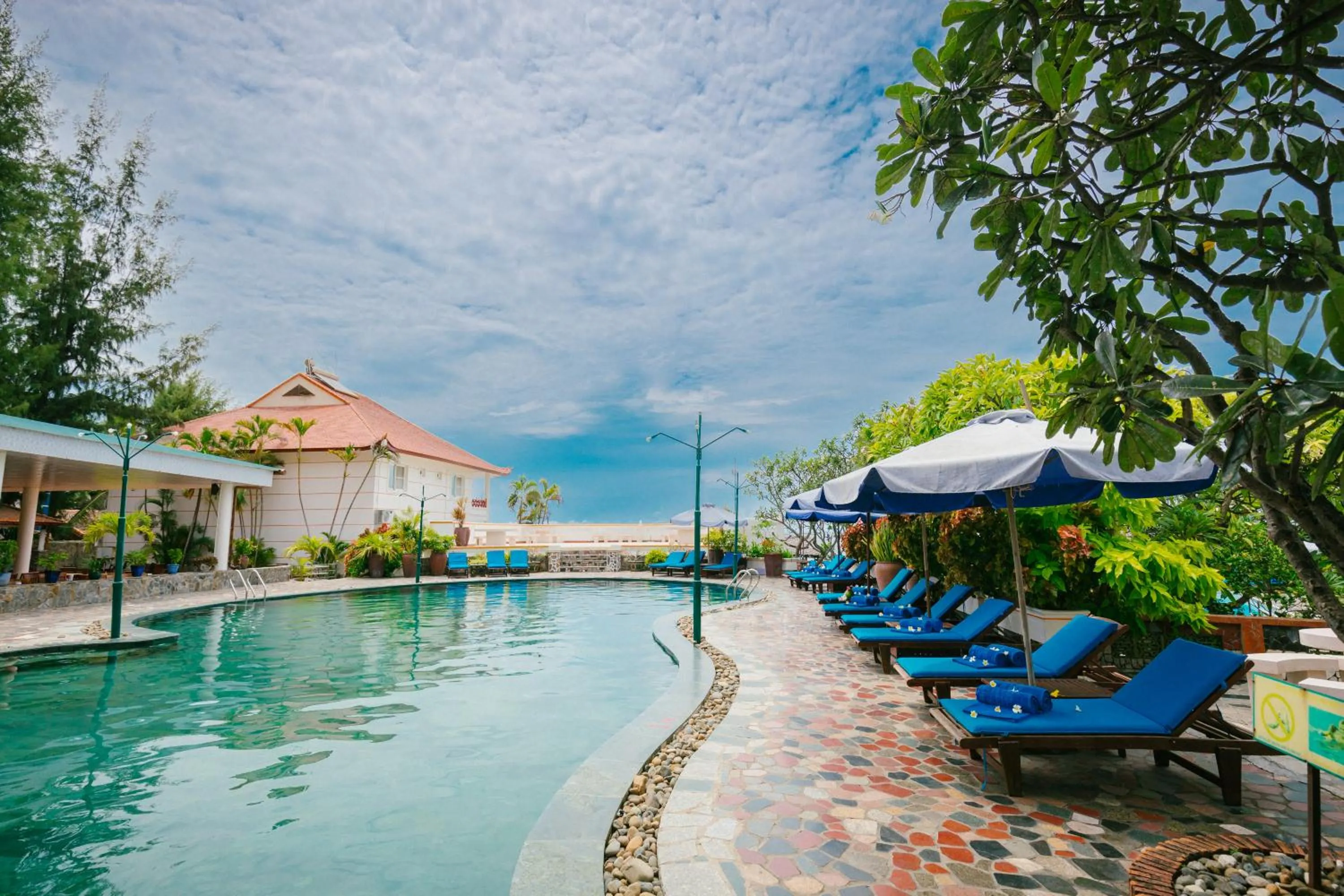 Le Aqua Resort & Spa Phan Thiet - Swiss Village Resort & Spa