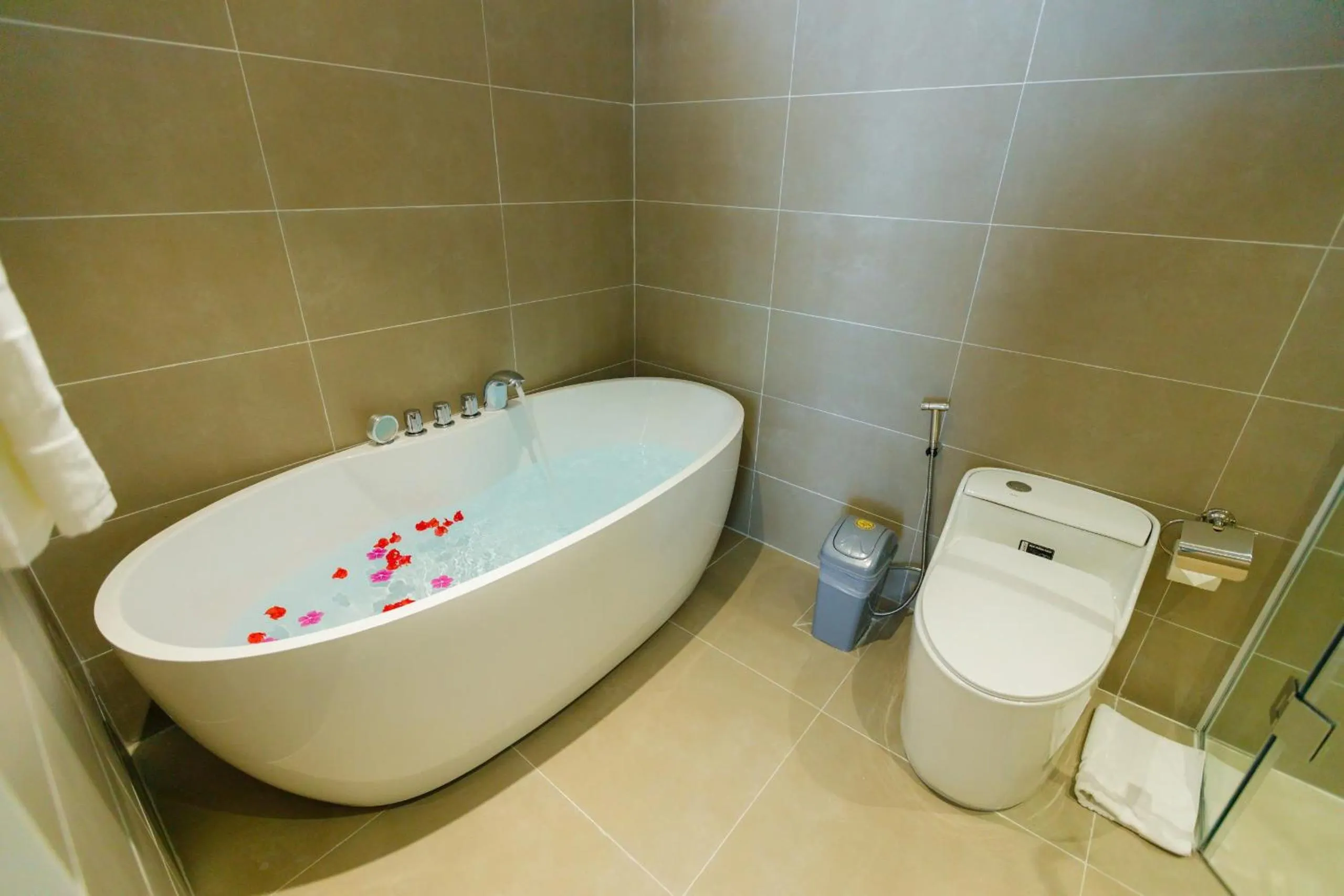 Le Aqua Resort & Spa Phan Thiet - Swiss Village Resort & Spa