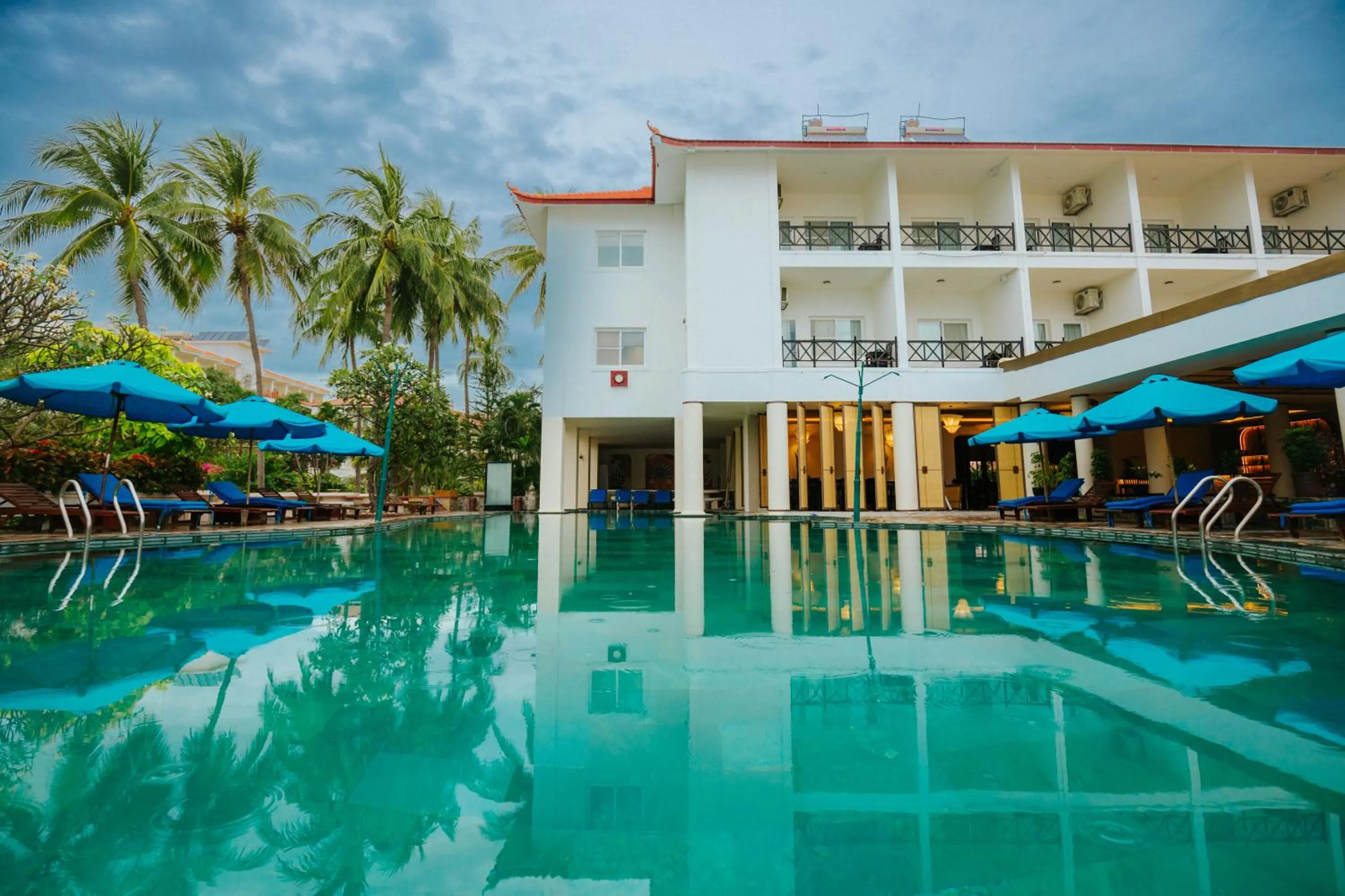 Le Aqua Resort & Spa Phan Thiet - Swiss Village Resort & Spa
