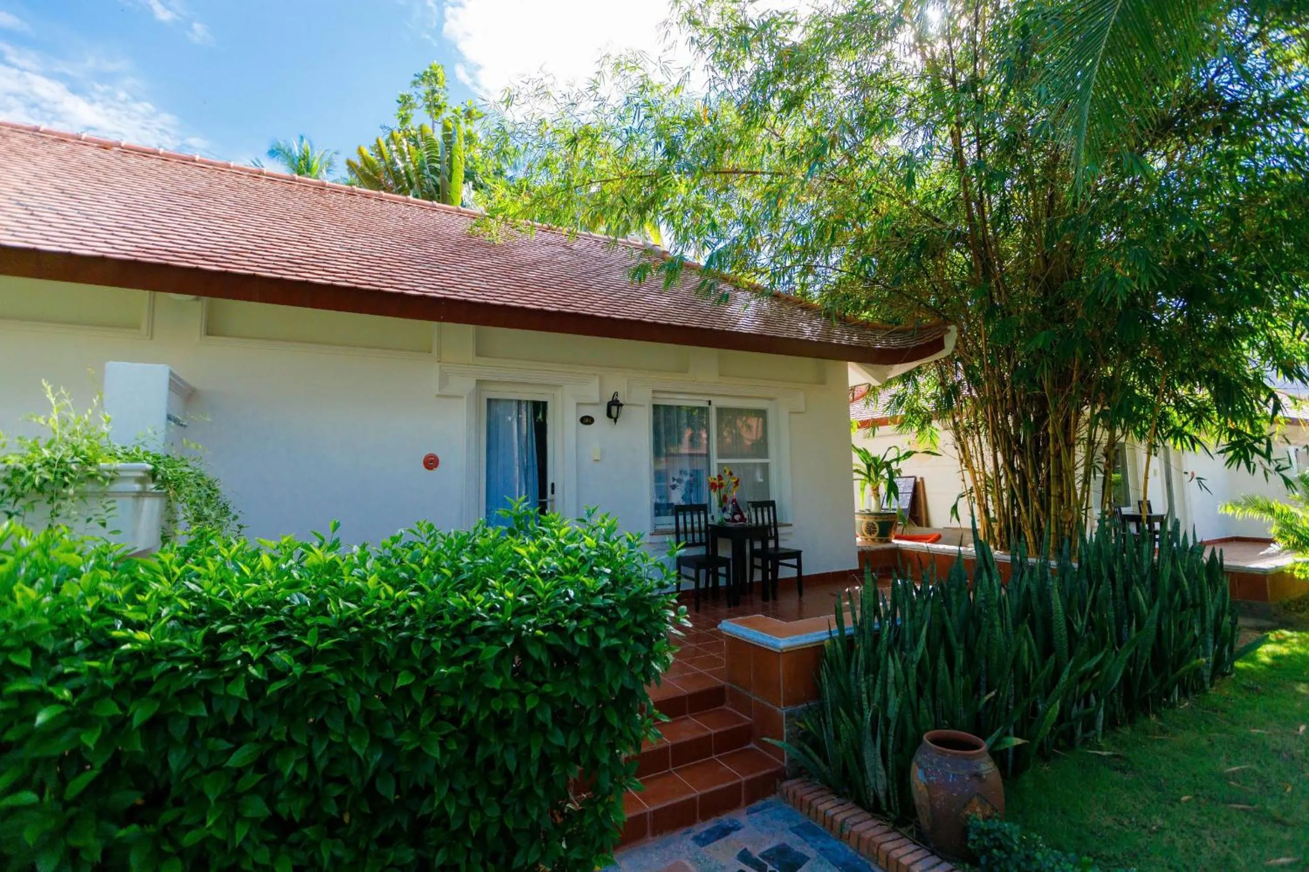 Le Aqua Resort & Spa Phan Thiet - Swiss Village Resort & Spa