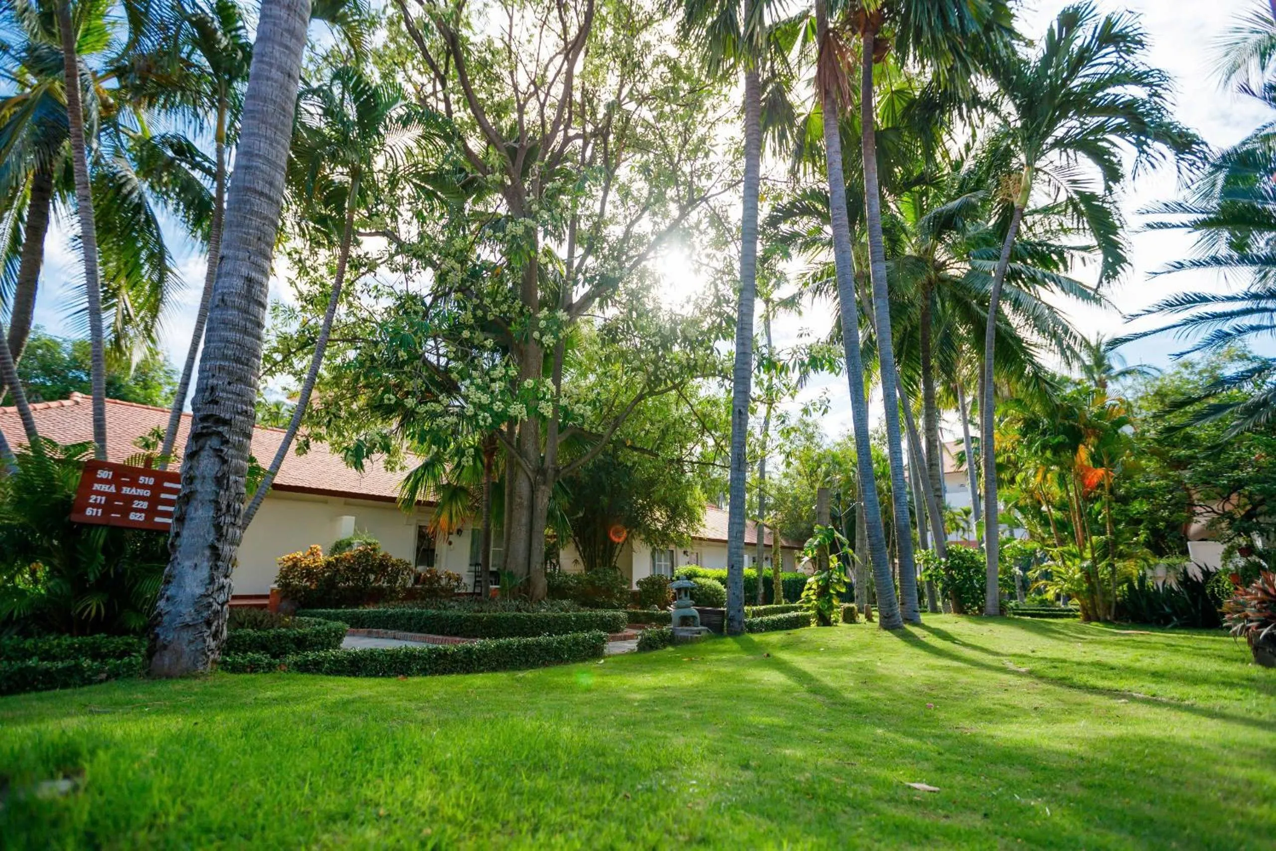 Le Aqua Resort & Spa Phan Thiet - Swiss Village Resort & Spa