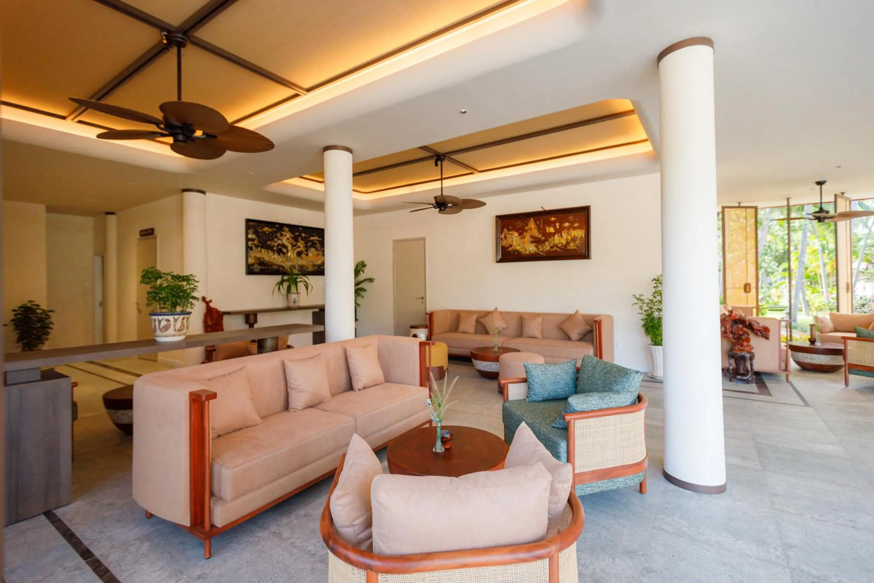 Le Aqua Resort & Spa Phan Thiet - Swiss Village Resort & Spa