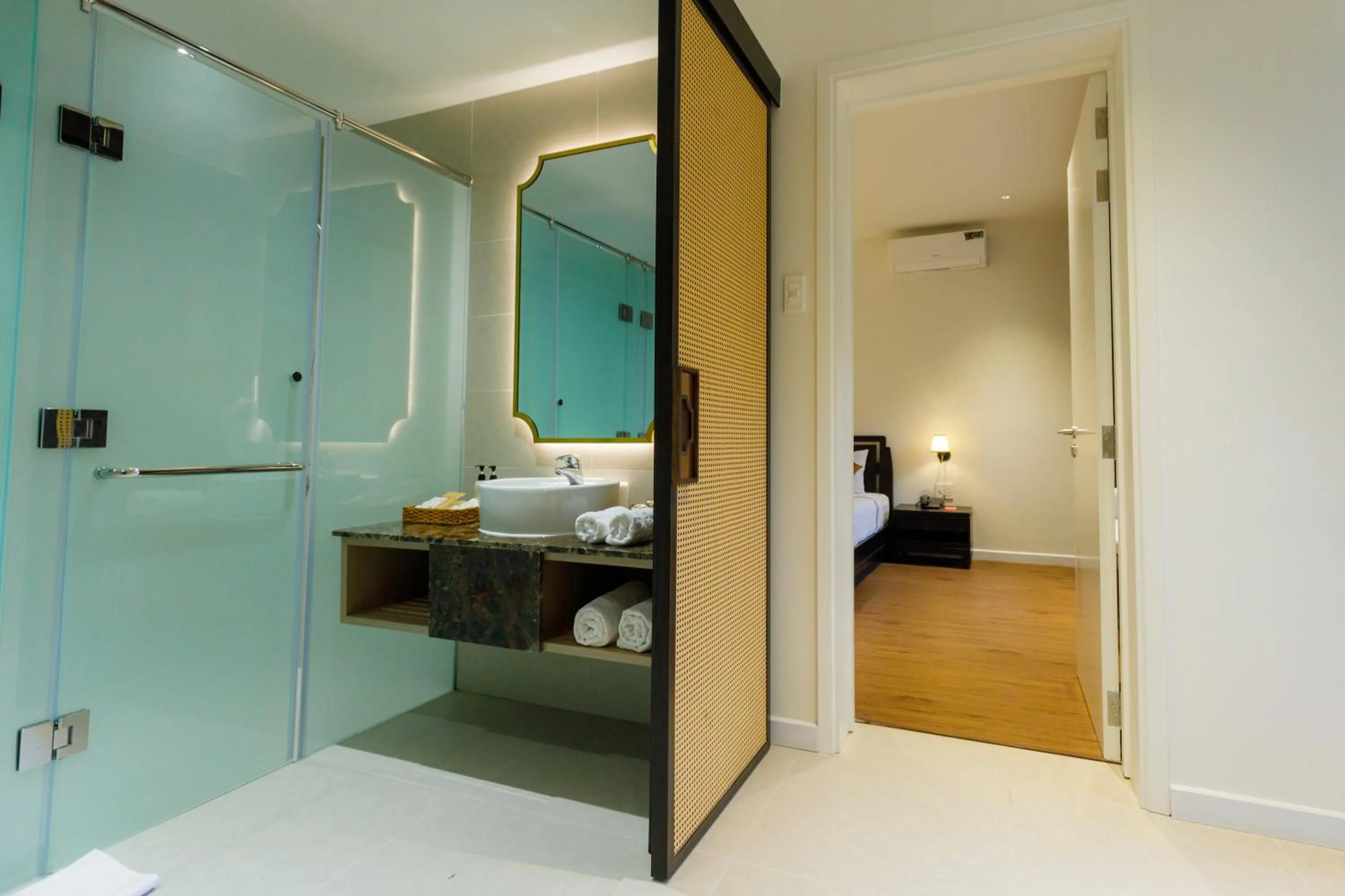 Bed in Le Aqua Resort & Spa Phan Thiet - Swiss Village Resort & Spa