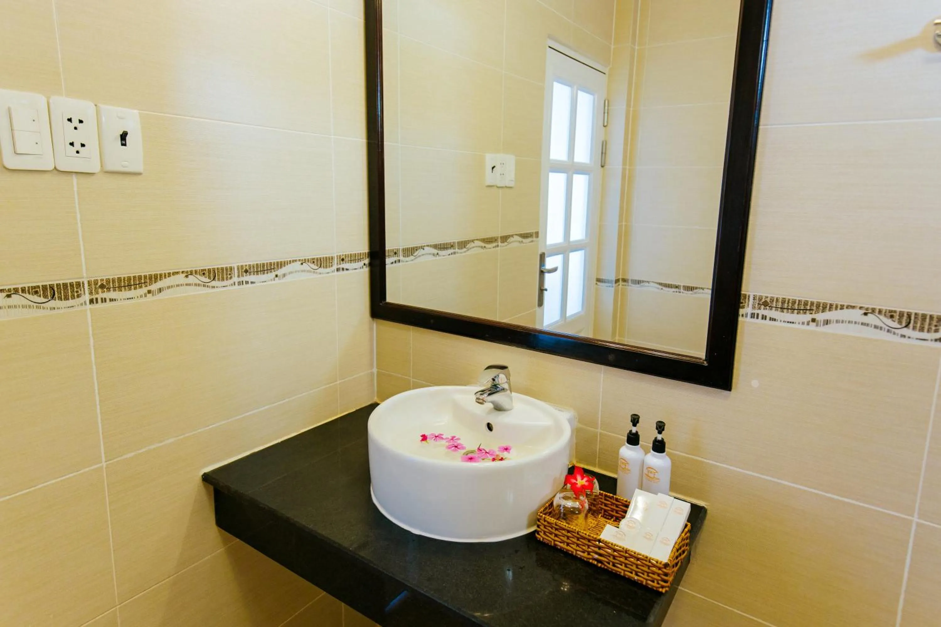 Le Aqua Resort & Spa Phan Thiet - Swiss Village Resort & Spa