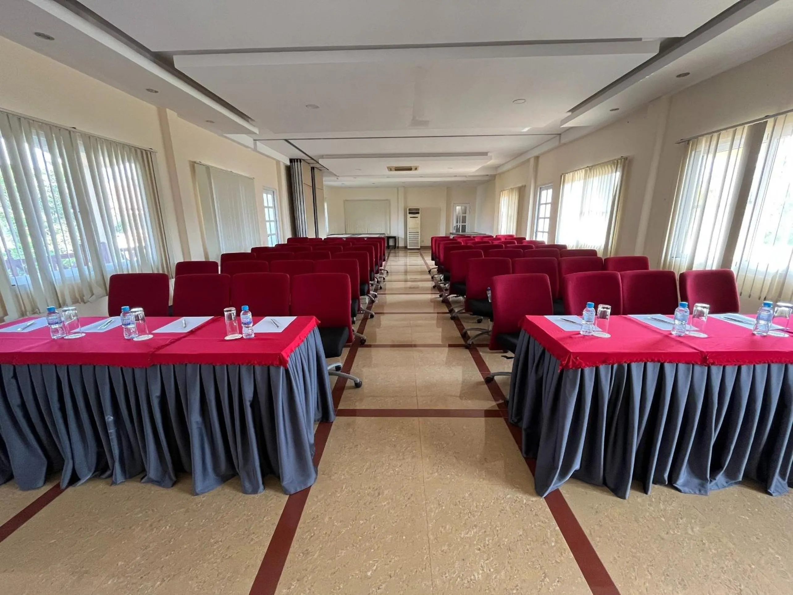 Le Aqua Resort & Spa Phan Thiet - Swiss Village Resort & Spa