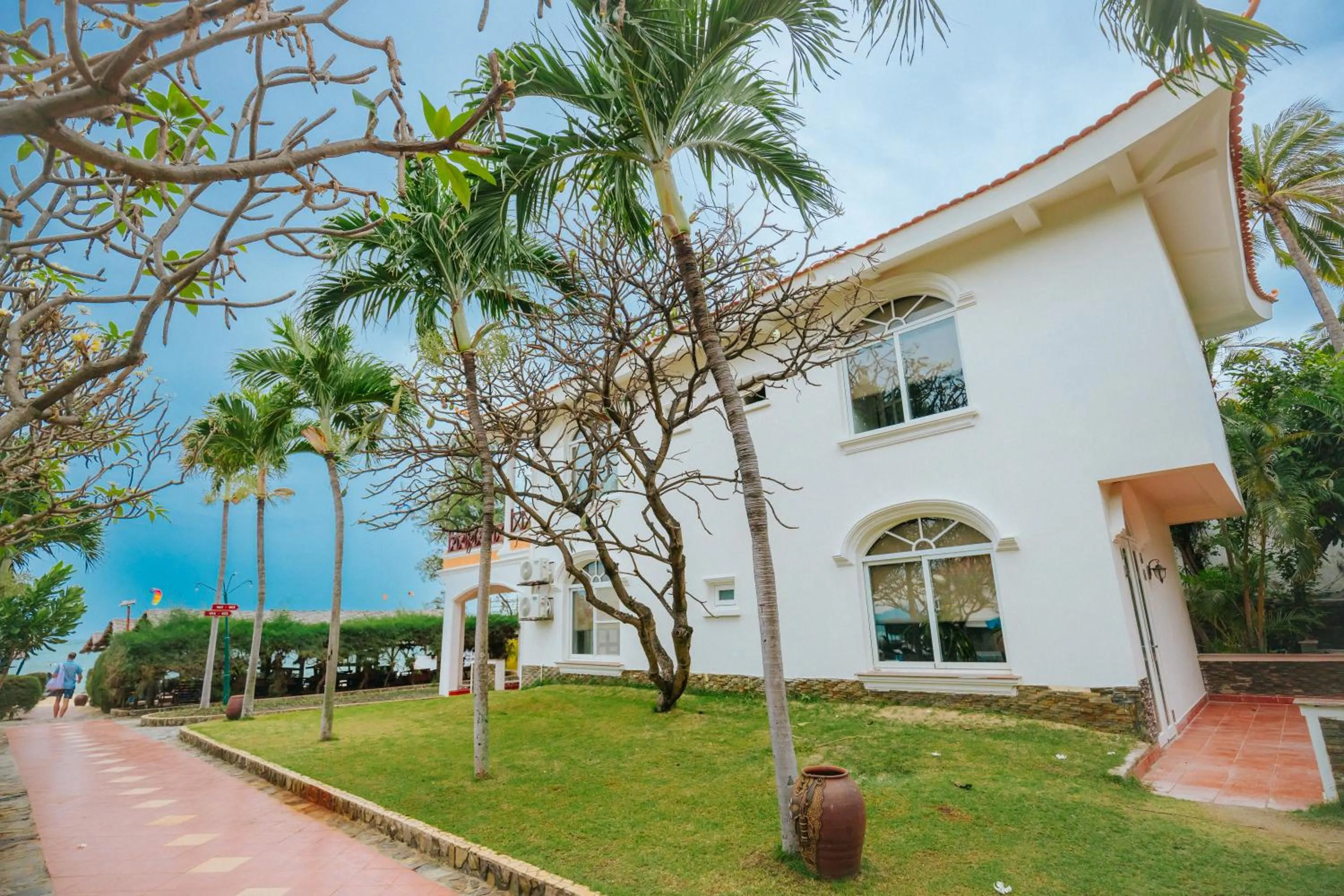 Le Aqua Resort & Spa Phan Thiet - Swiss Village Resort & Spa