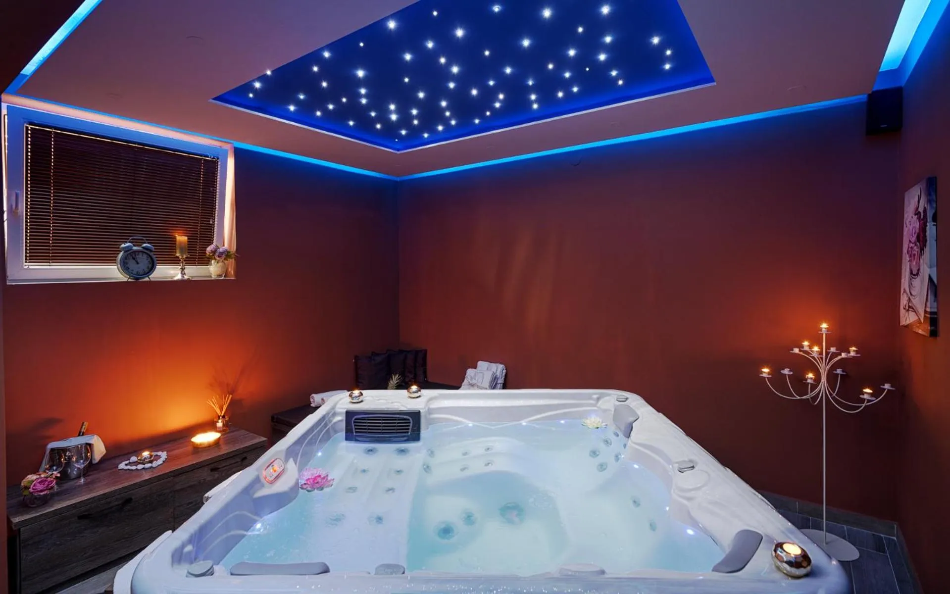 Hot Tub in Hotel Stella Maris - Style & Comfort