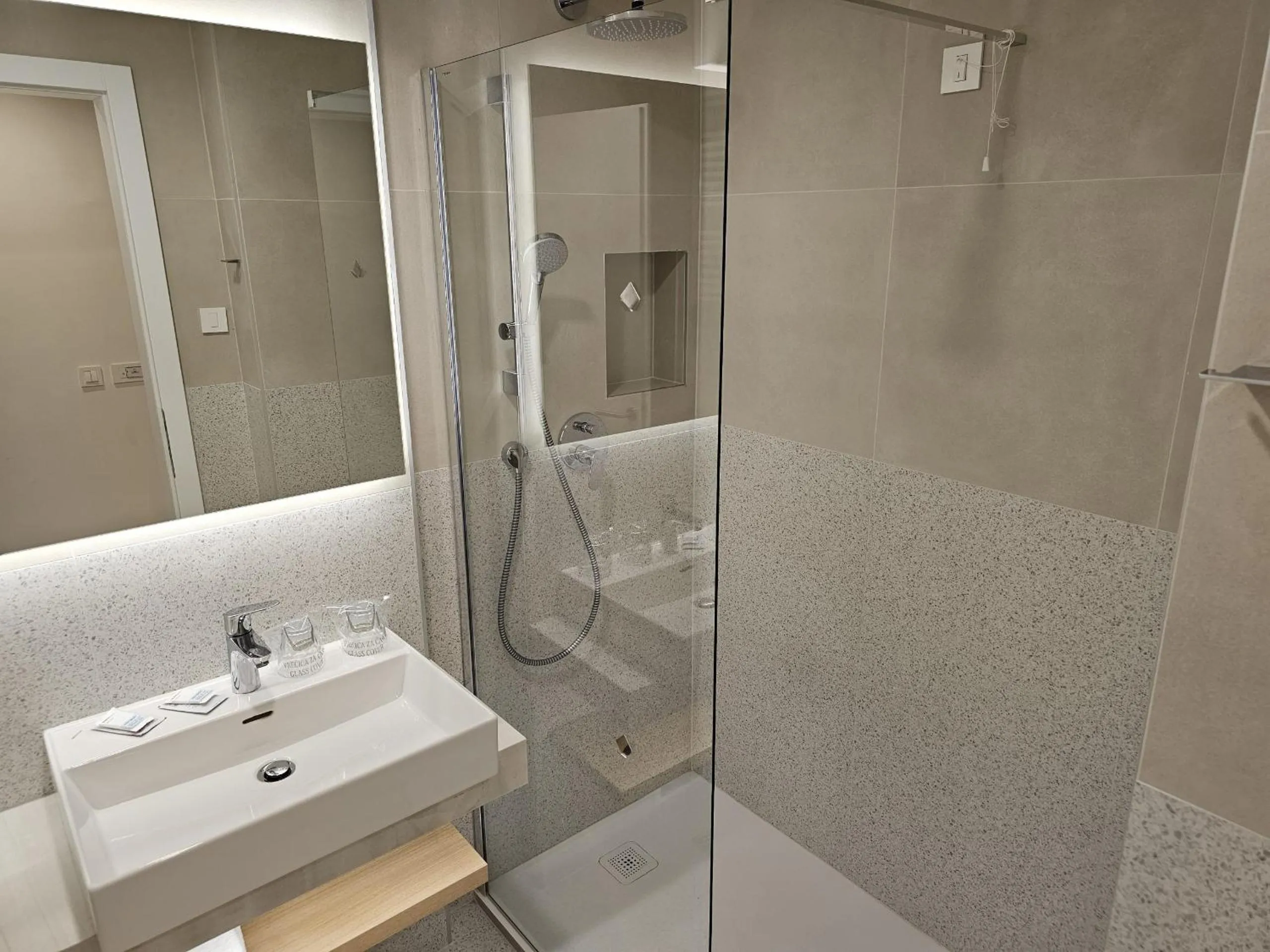Shower in Family Hotel Adria - All inclusive