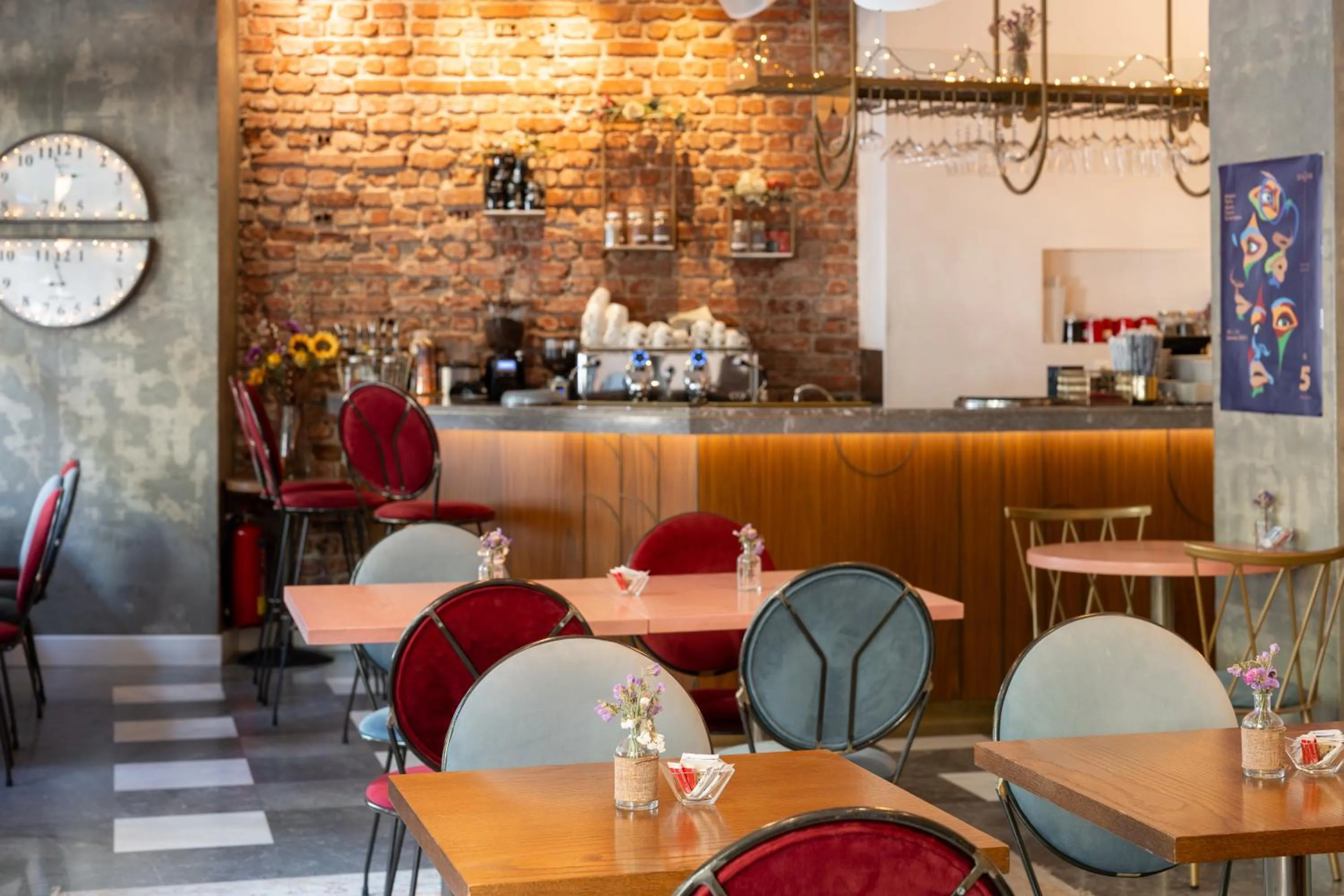 Restaurant/places to eat in Bahar Boutique Hotel