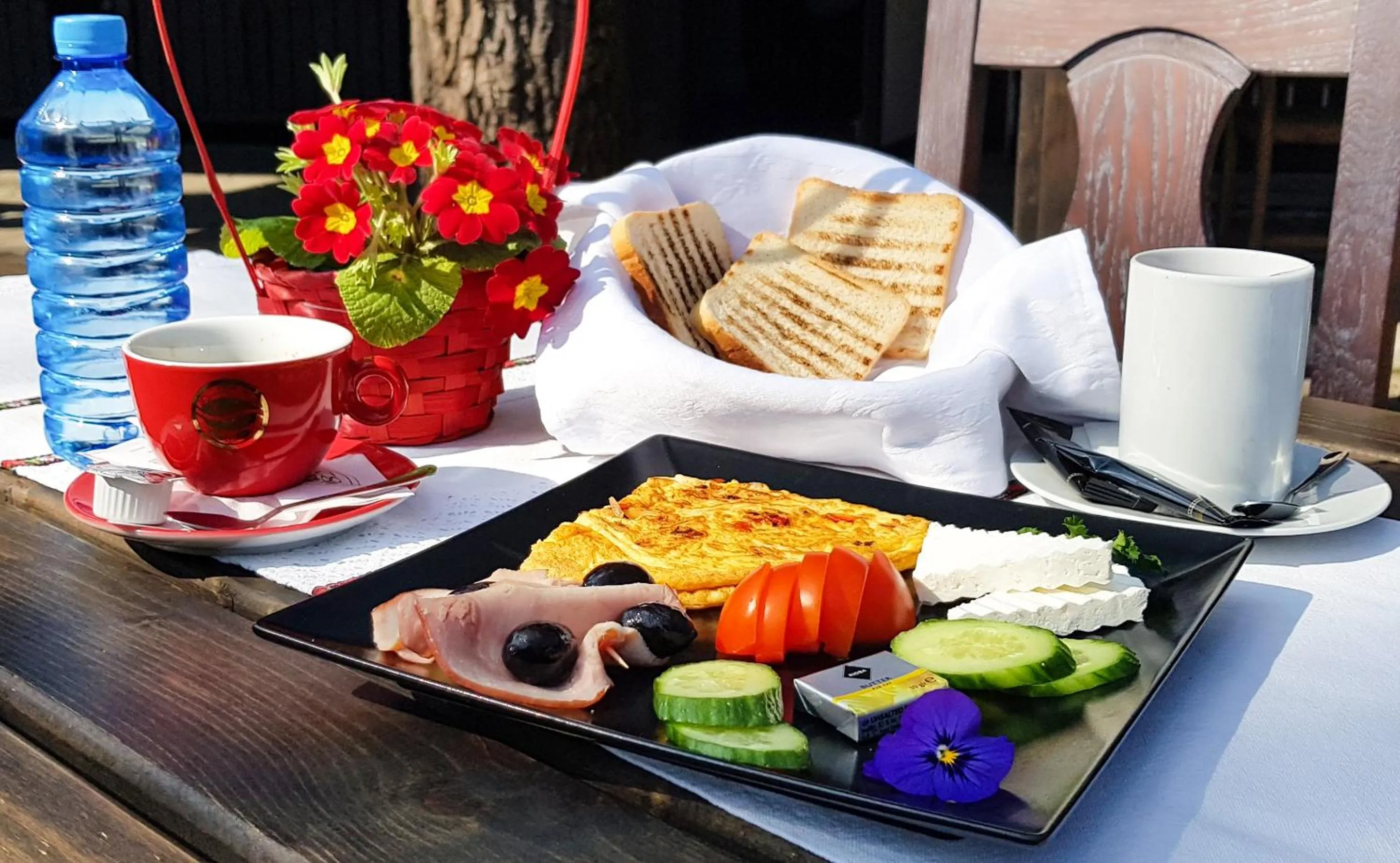 Breakfast in Hotel Cornul Vanatorului