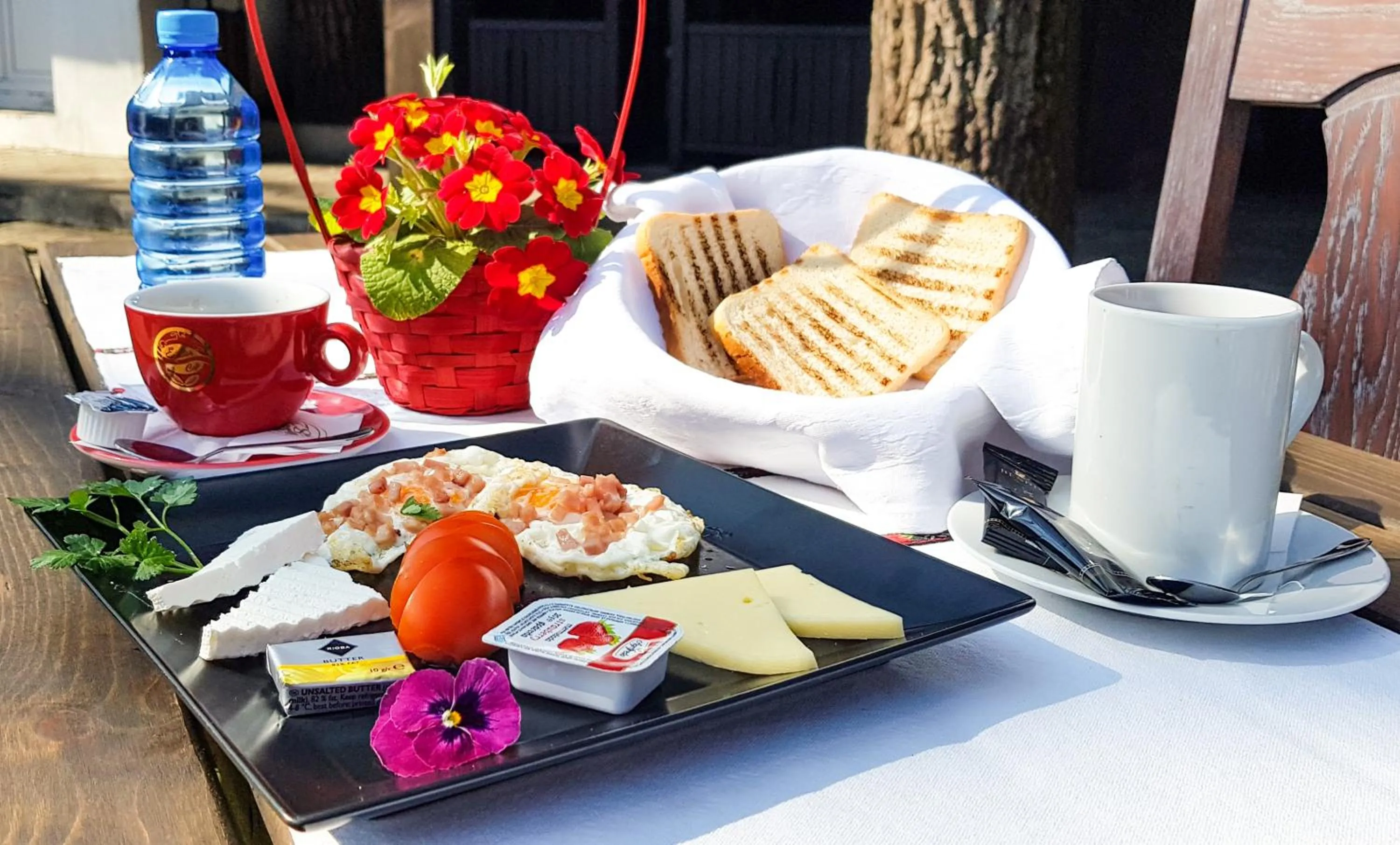 Breakfast in Hotel Cornul Vanatorului