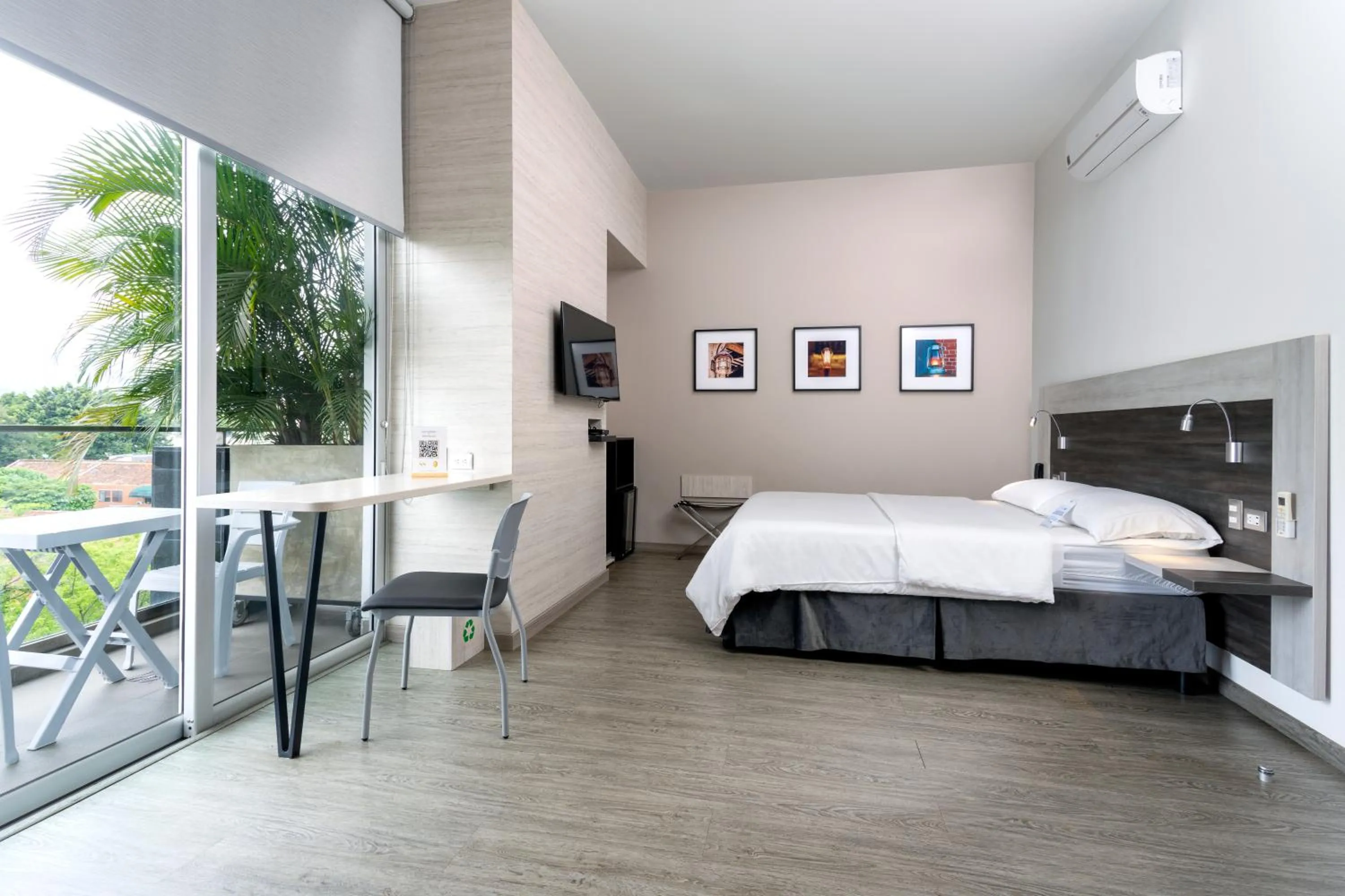 Photo of the whole room, Bed in Hotel Park 85