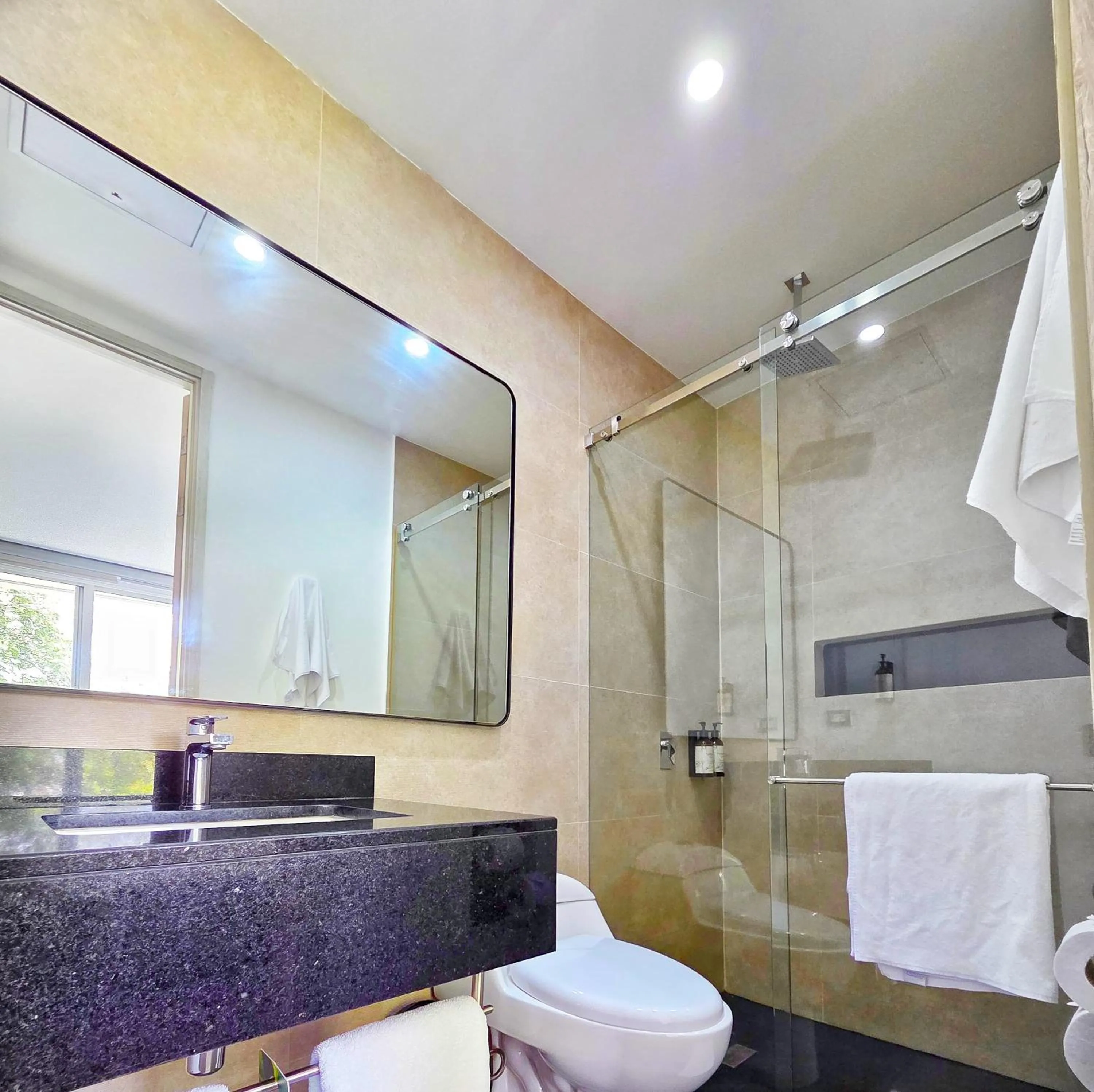 Bathroom in Hotel Park 85