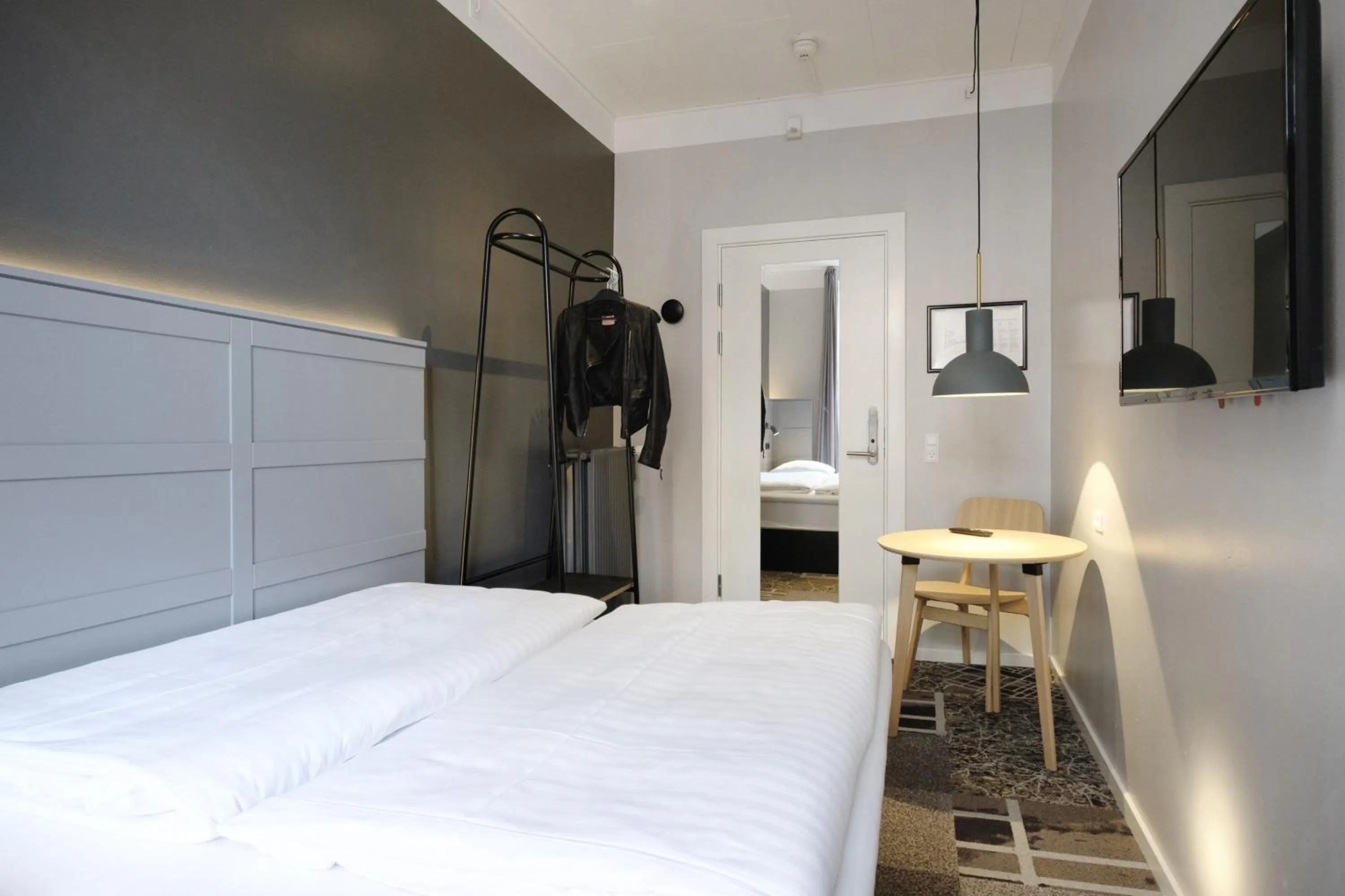 Photo of the whole room, Bed in Four Points Flex by Sheraton Copenhagen City