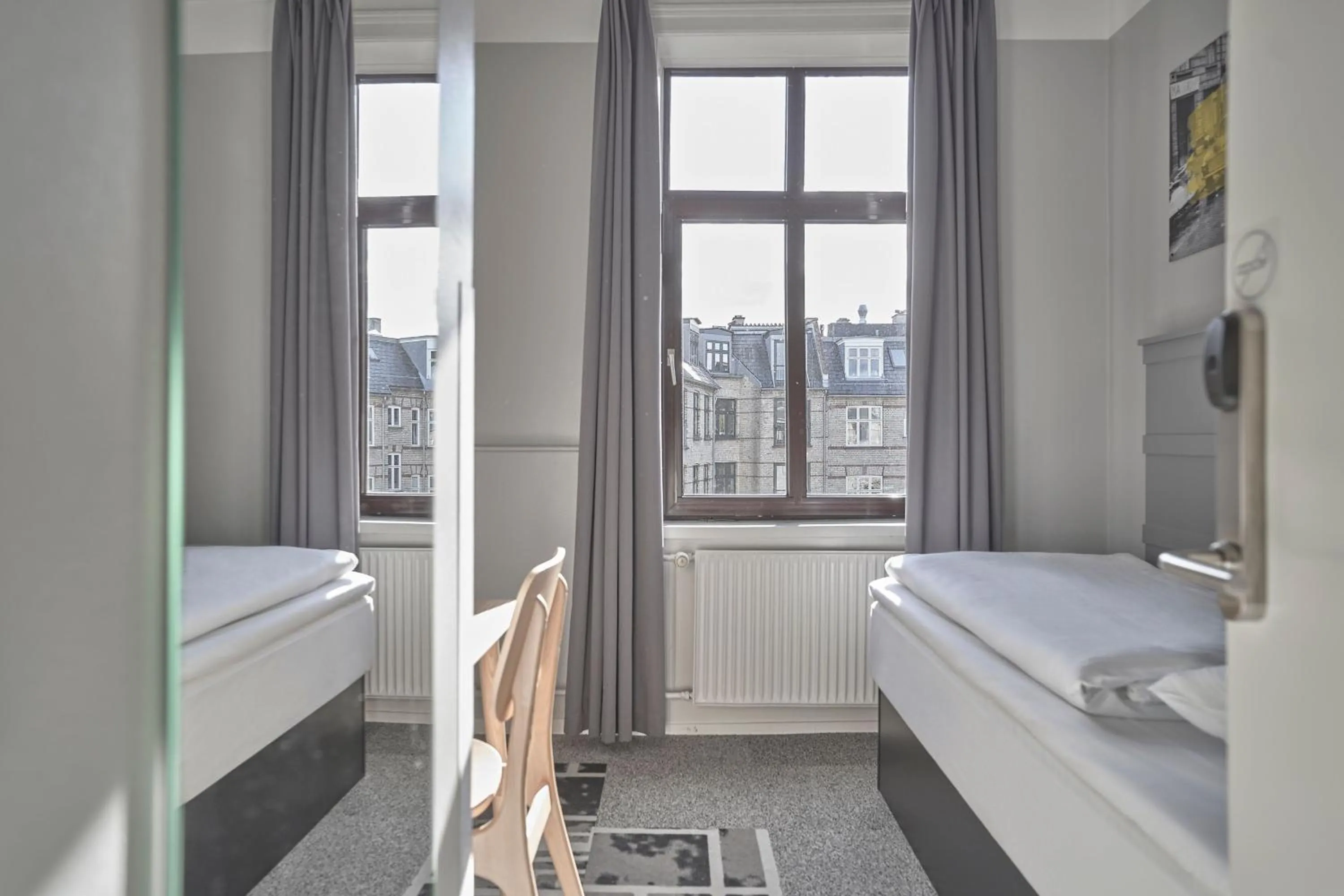 Photo of the whole room, Bed in Four Points Flex by Sheraton Copenhagen City