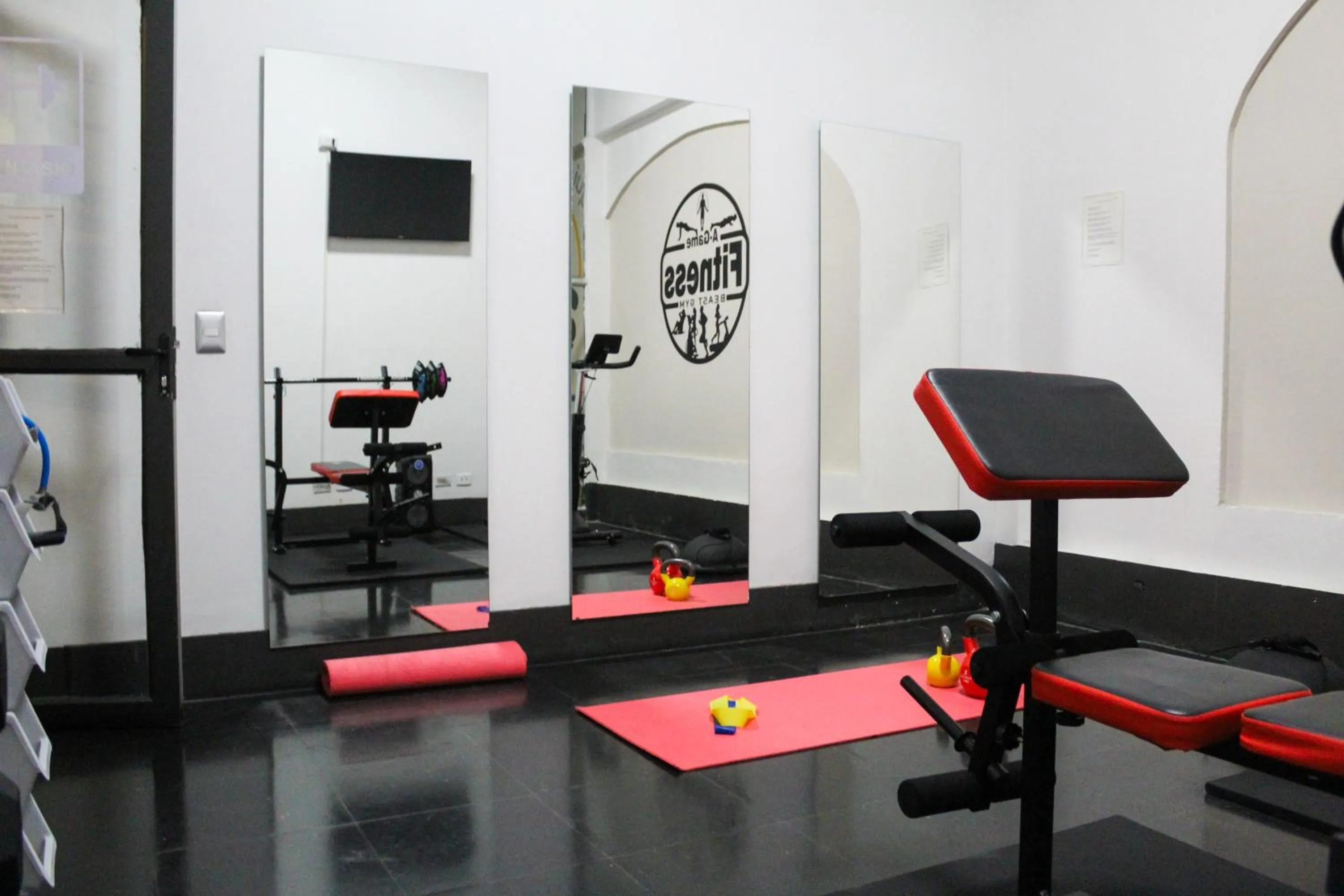Fitness centre/facilities in Hostel Boutique Merced 88