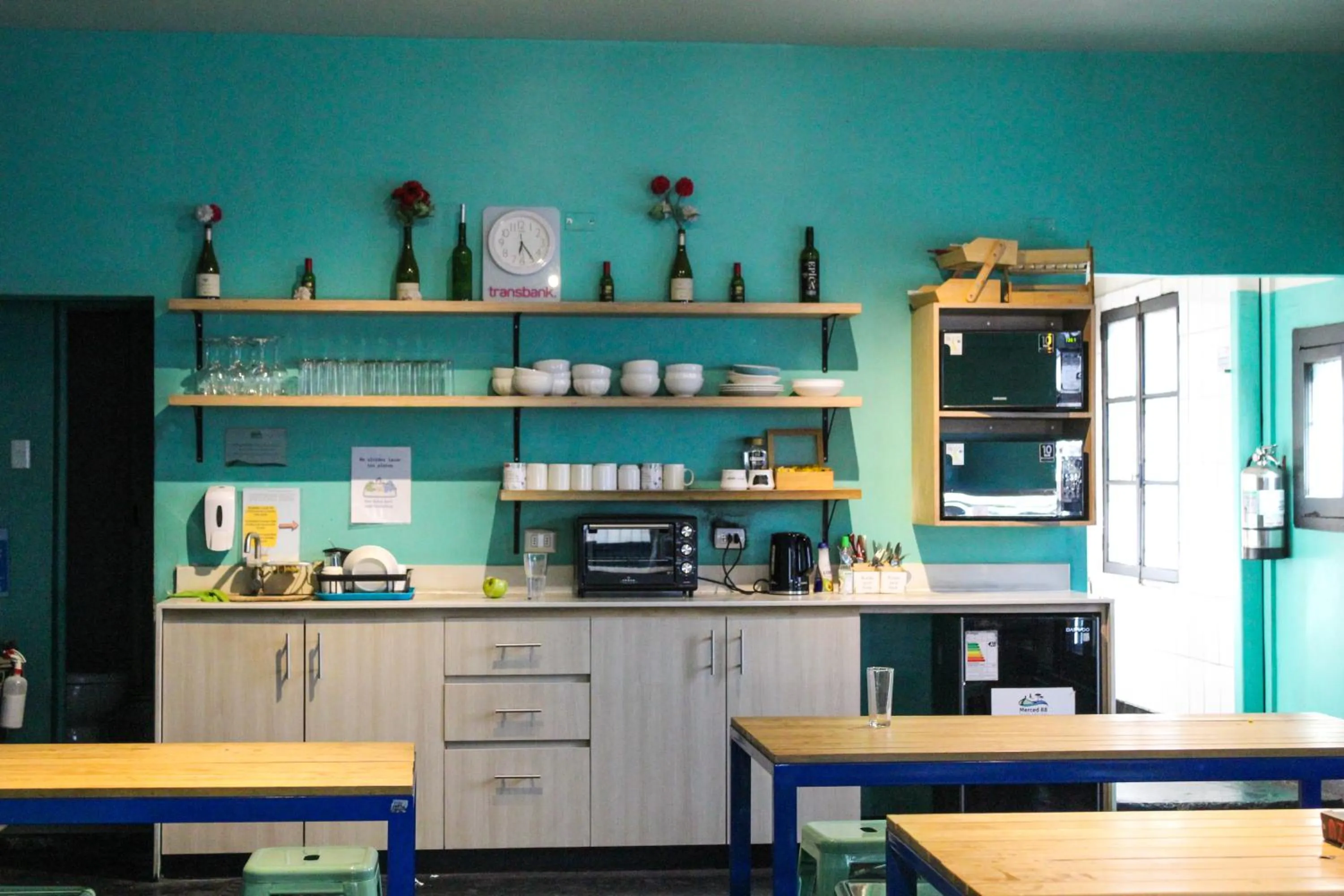 Coffee/tea facilities in Hostel Boutique Merced 88