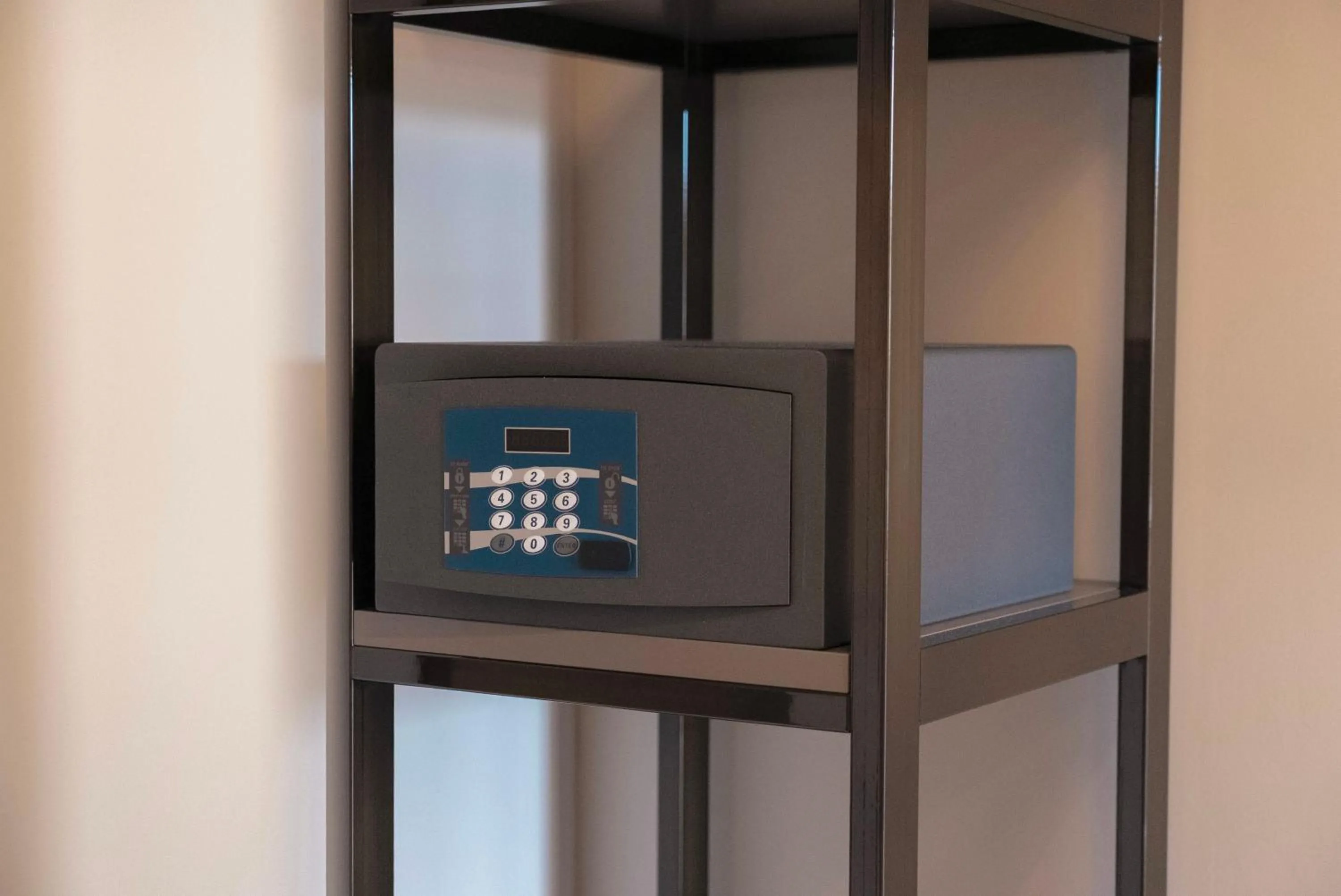 safe in Aurora ApartHotel