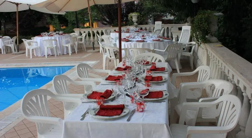 Swimming pool in Hotel Gioia Garden