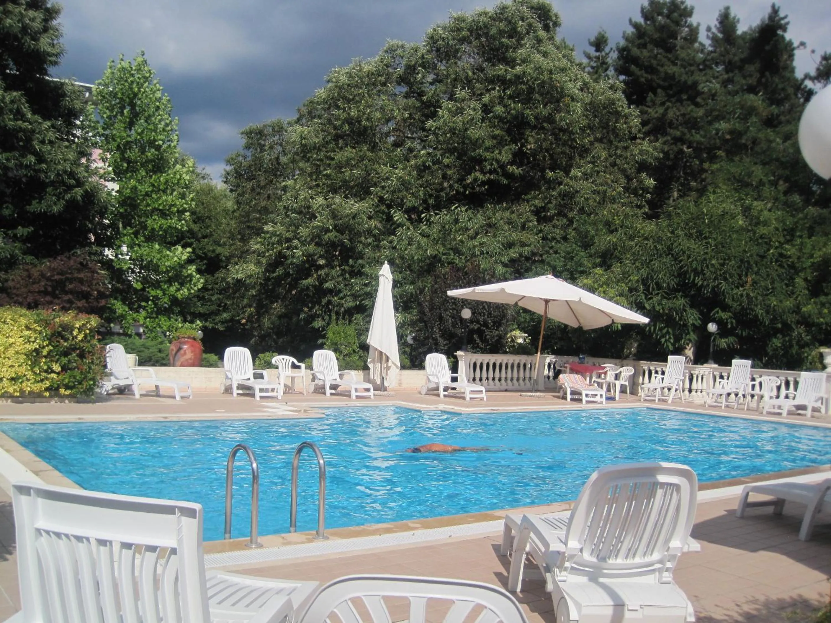 Swimming pool in Hotel Gioia Garden
