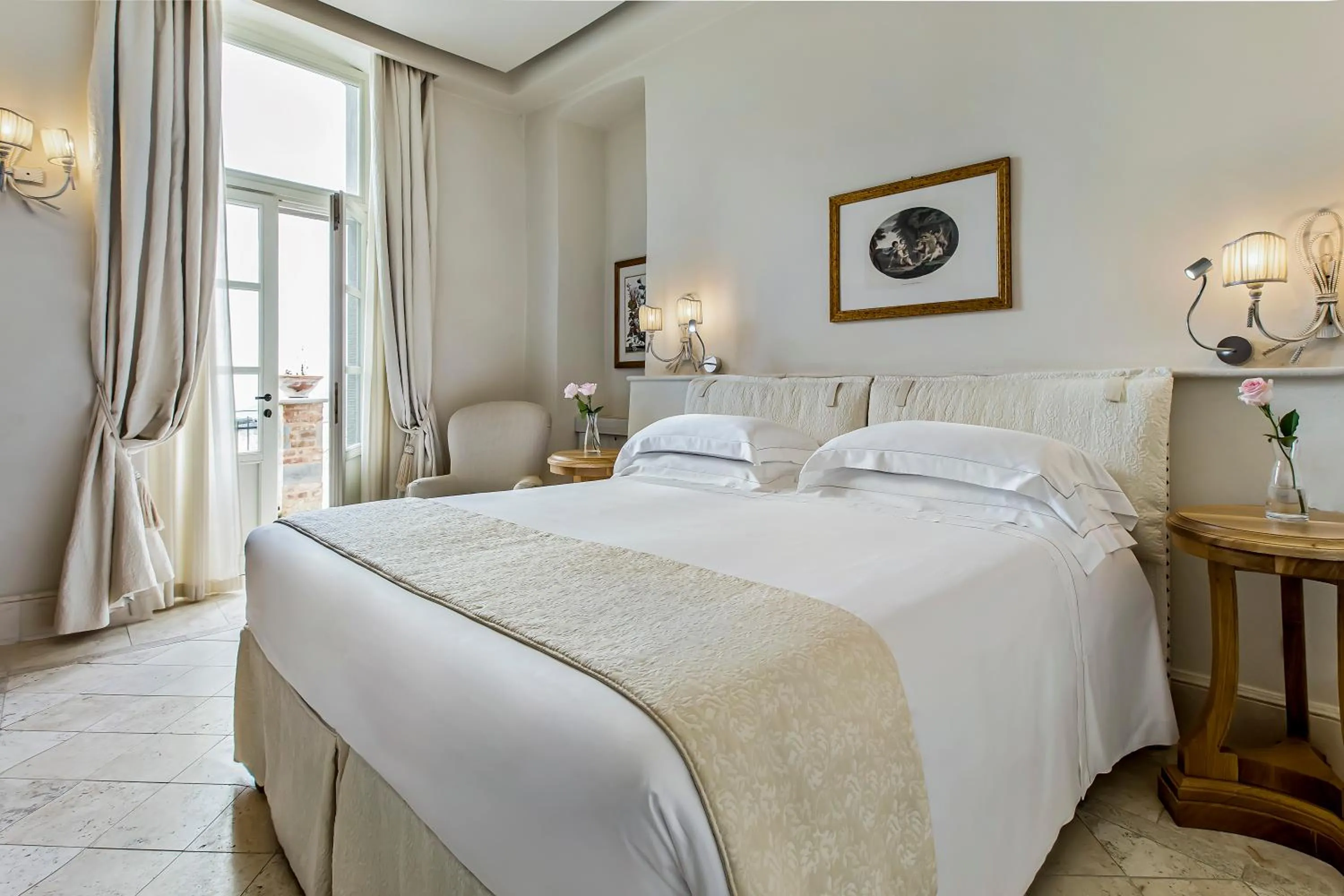 Bedroom, Bed in Monastero di Cortona Hotel & Spa