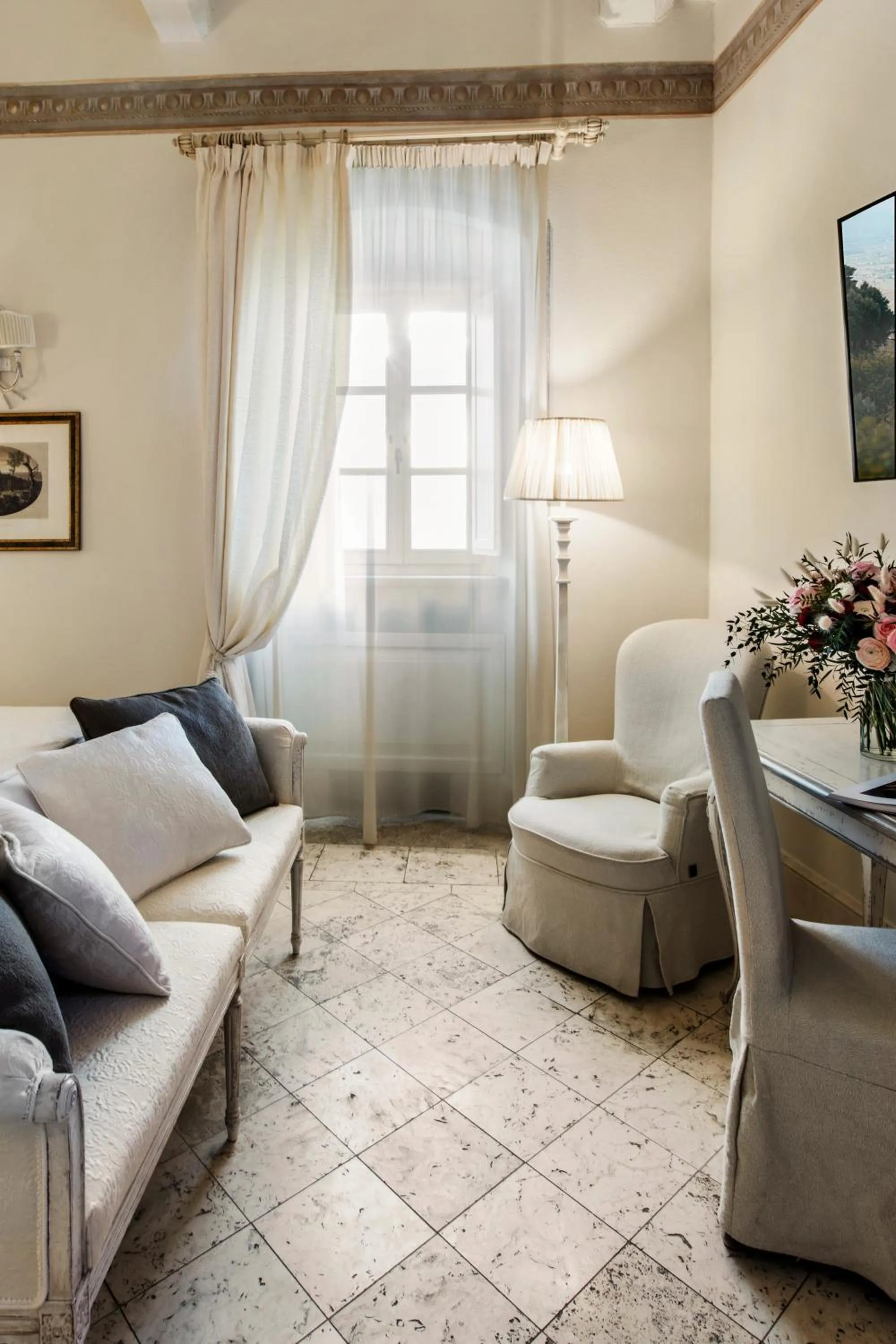 Bedroom in Monastero di Cortona Hotel & Spa