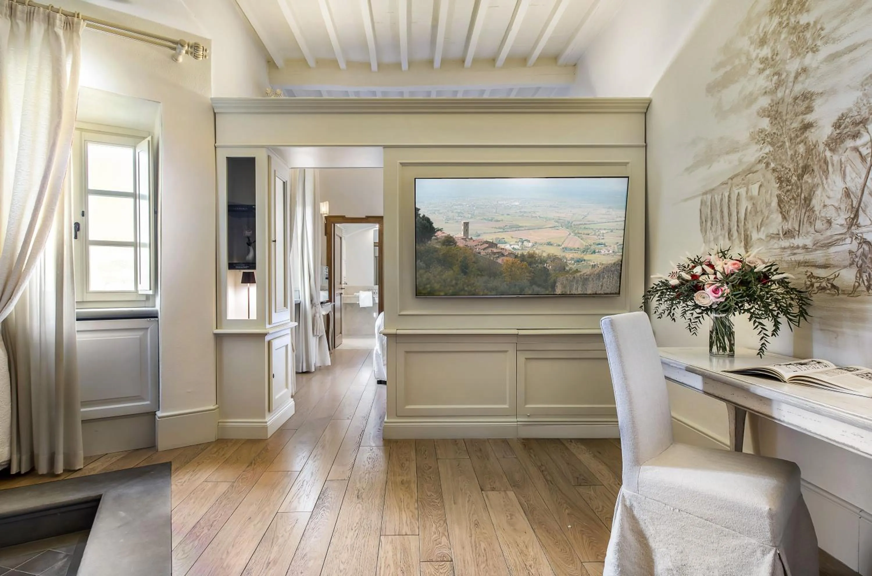 Bedroom in Monastero di Cortona Hotel & Spa