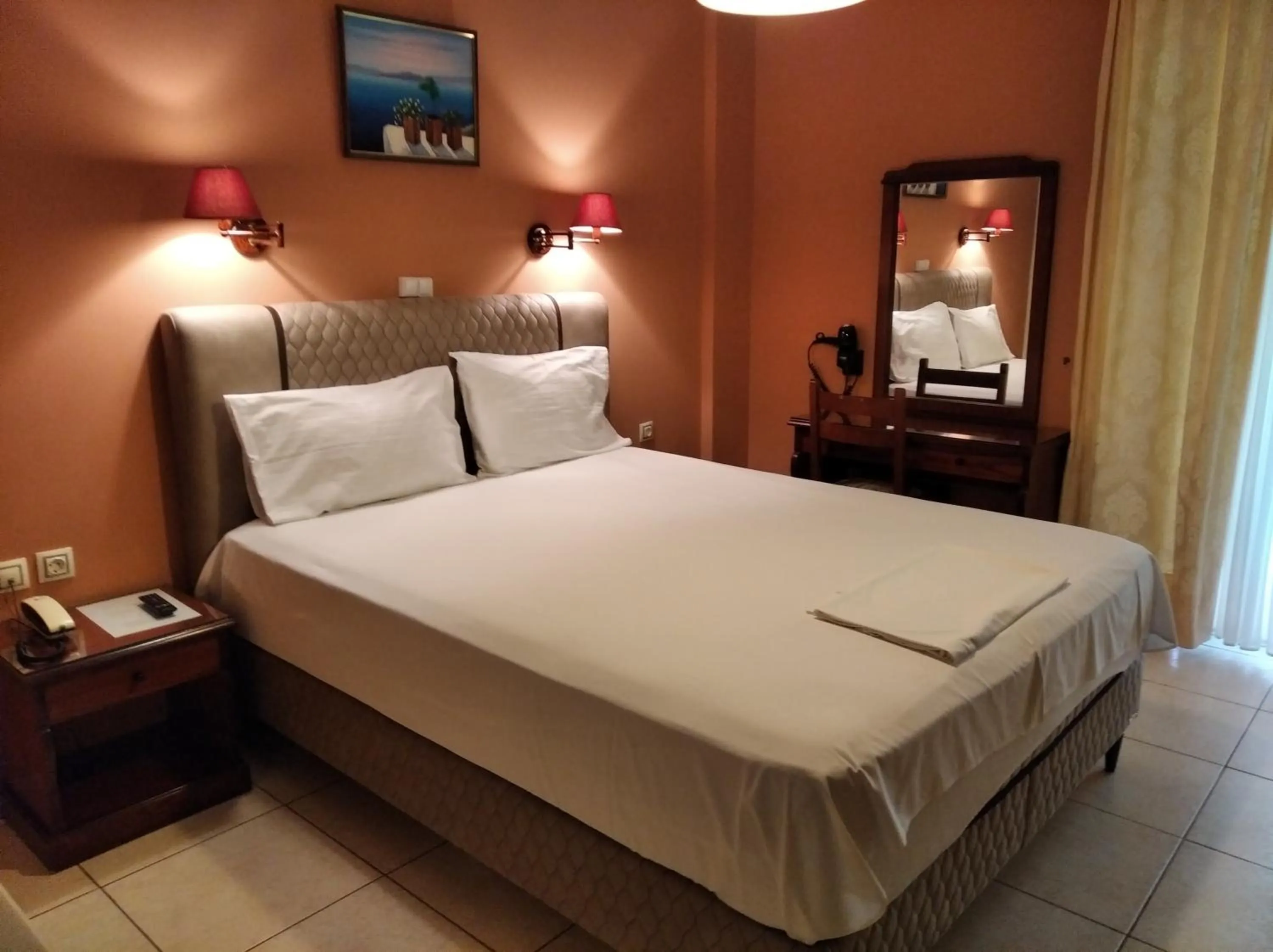 Bedroom, Bed in Hotel Romantica