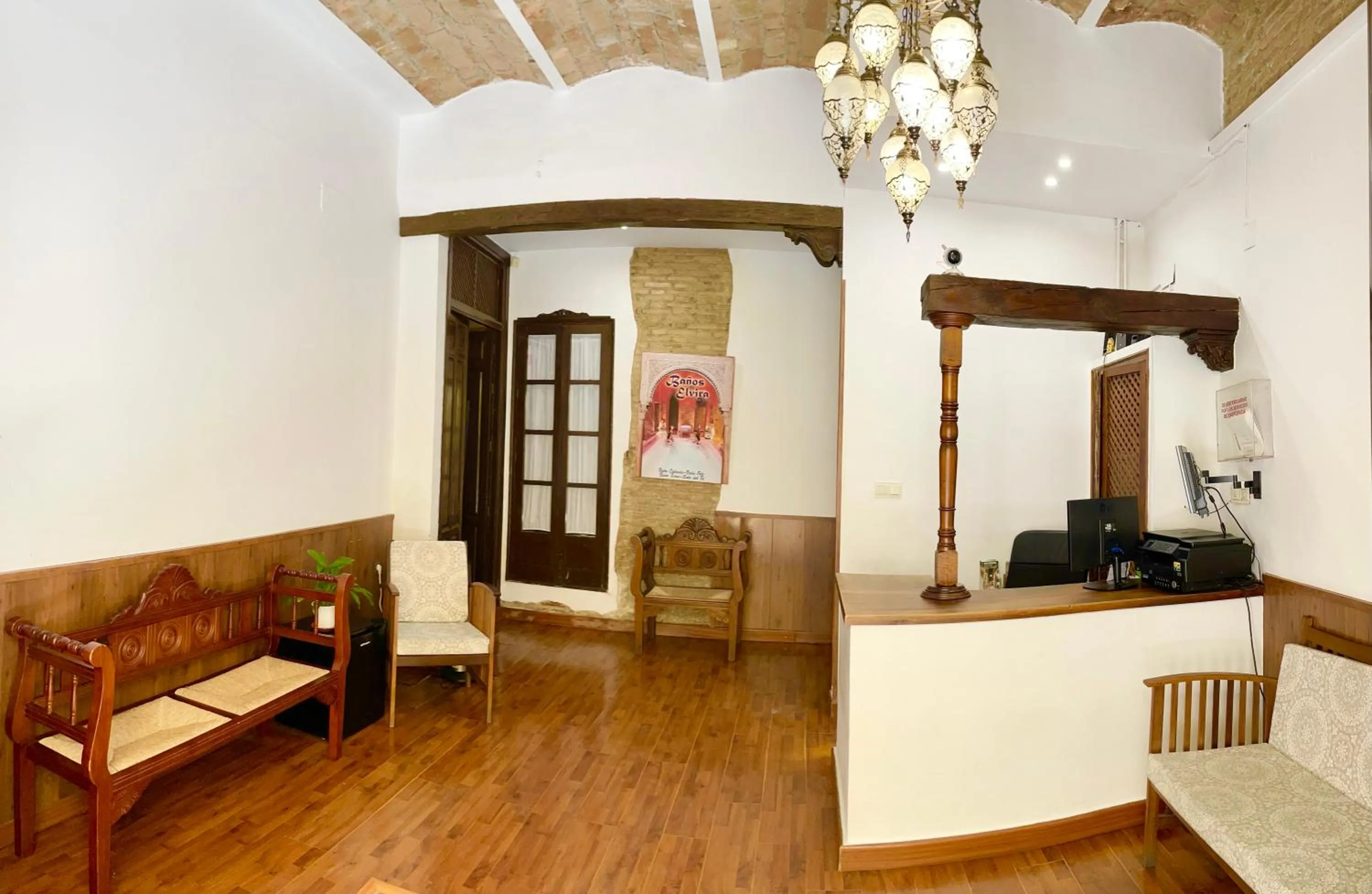 Property building in Arteaga Hostal & Baños Arabes Elvira